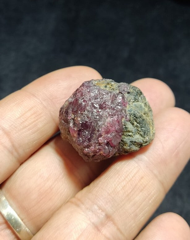 Natural Garnet Variety Almandine with Schist/Mica 29 grams