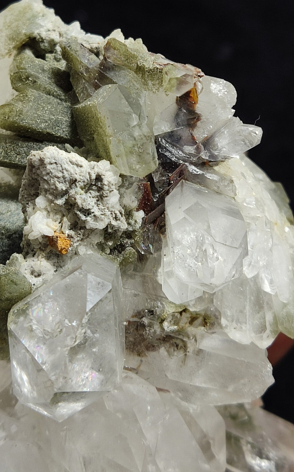 An Aesthetic large terminated Quartz cluster with chlorite inclusions 495 grams