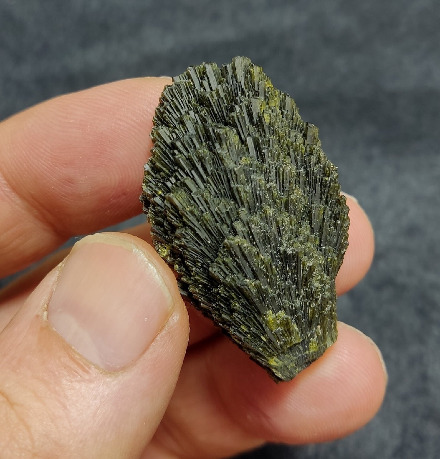 Epidote crystal spray like formations 20 grams