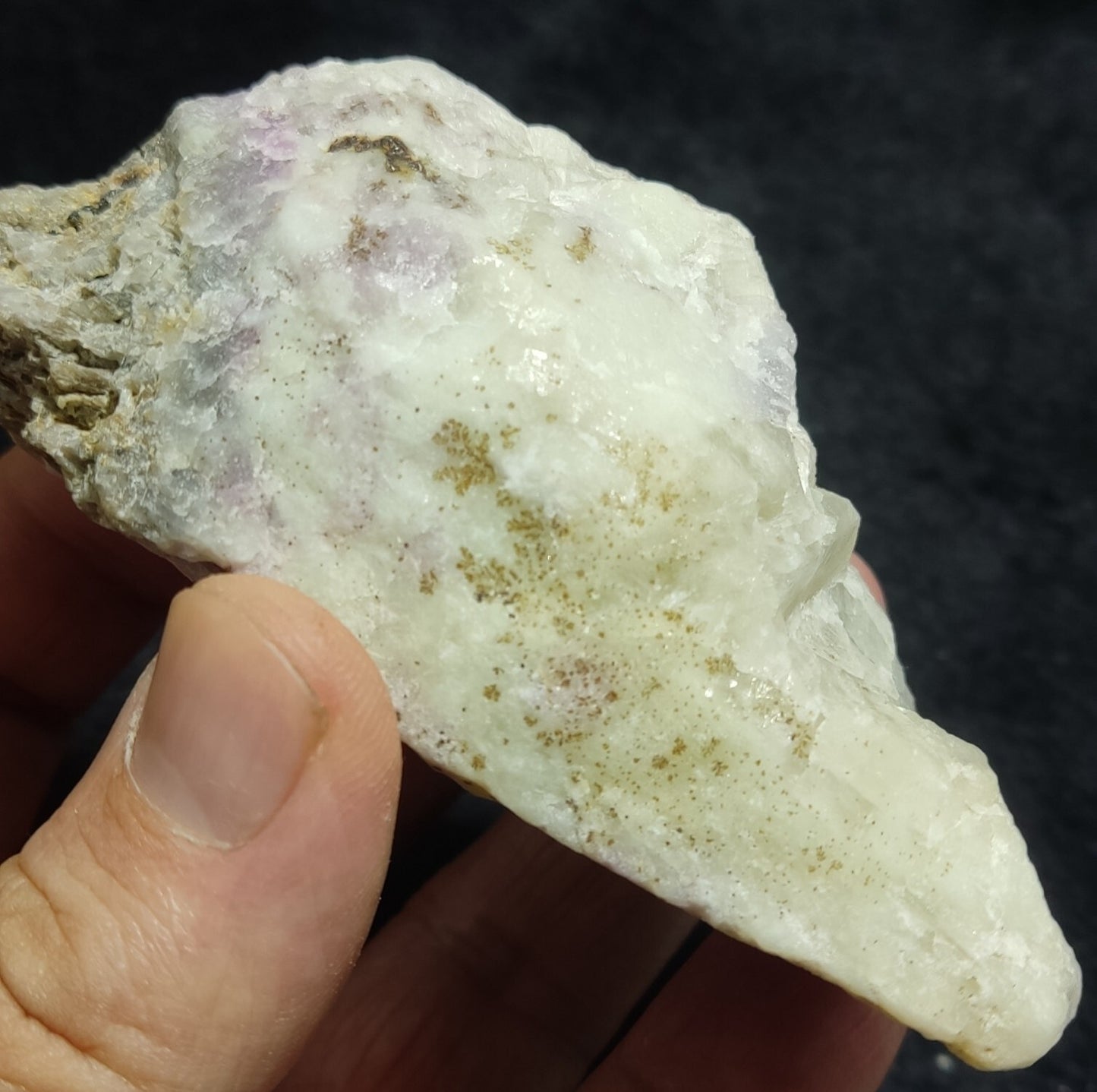 An amazing specimen of fluorescent rough hackmanite chunk 237 grams