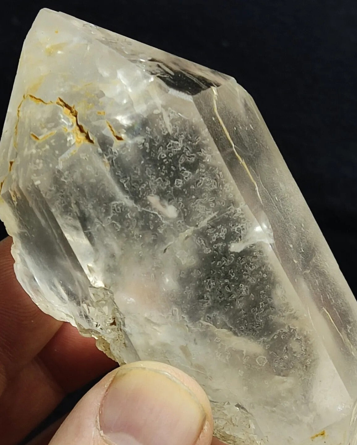 An Aesthetic terminated specimen of Quartz crystal 246 grams