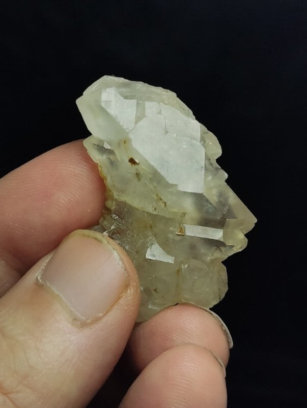 Natural terminated gwindel Quartz crystal 22 grams
