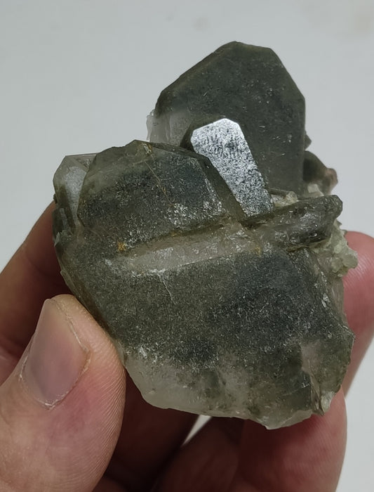 An Aesthetic Natural terminated quartz with Chlorite inclusions 82 grams