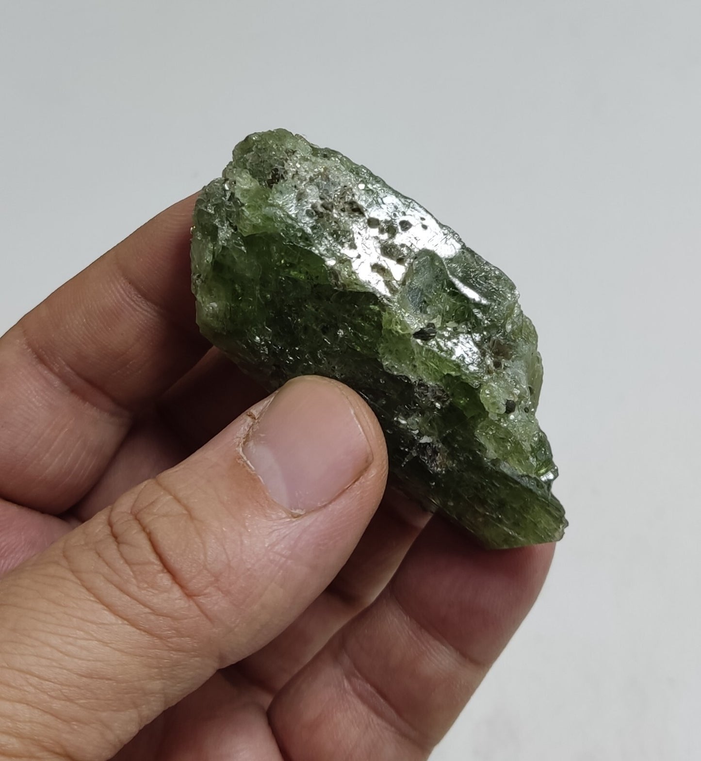 An amazing specimen of diopside crystal 61 grams