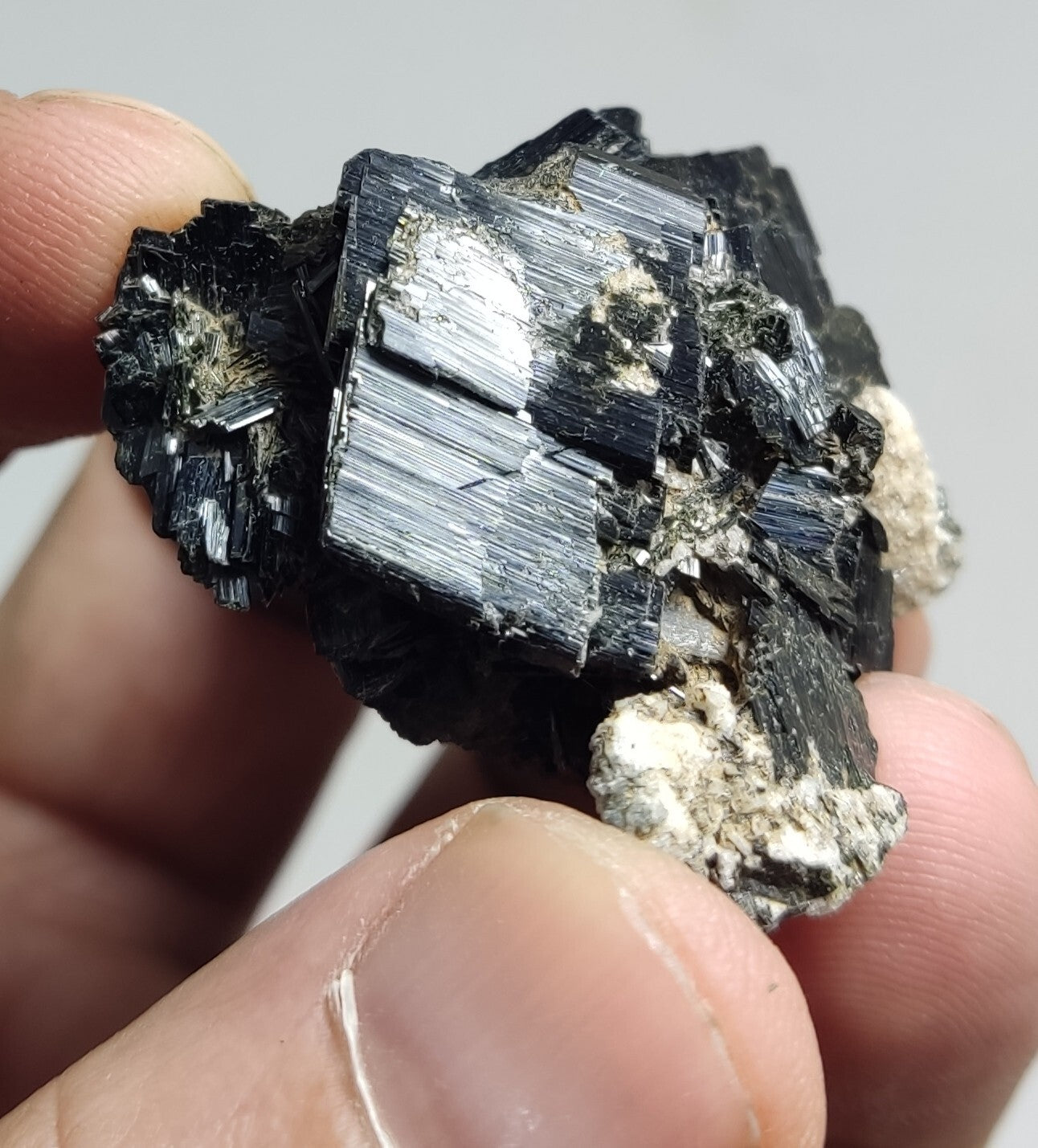 An aesthetic specimen of terminated aegirine crystal cluster 25 grams