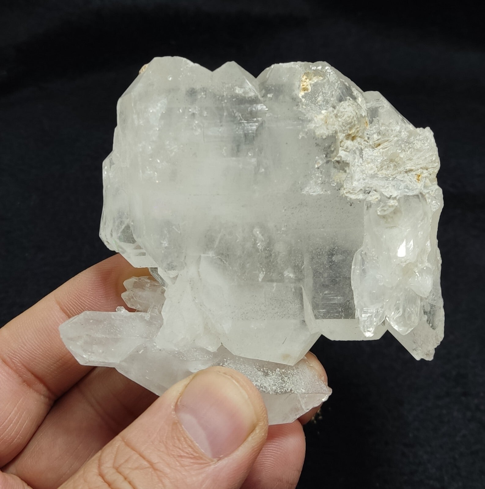 An amazing specimen of terminated faden Quartz crystal 190 grams