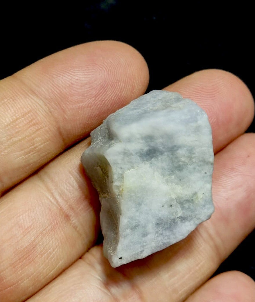 Natural Fluorescent Hackmanite 22 Grams.