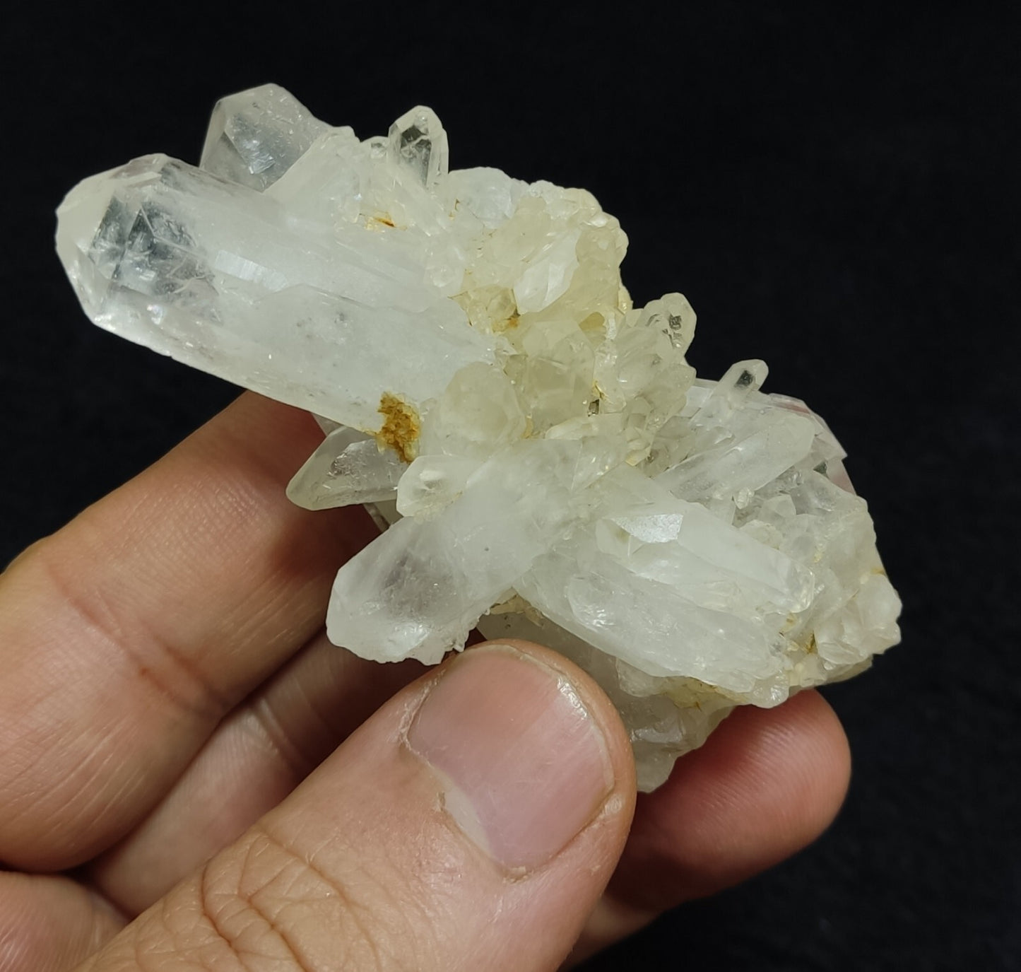 Natural quartz crystal cluster specimen 66 grams