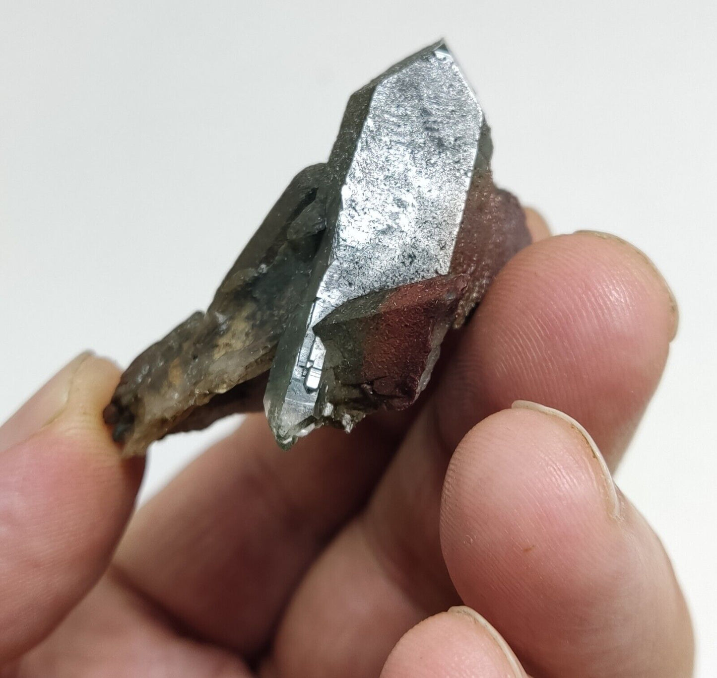 A very Aesthetic Natural beautifully terminated Chlorite Quartz crystal 28 grams