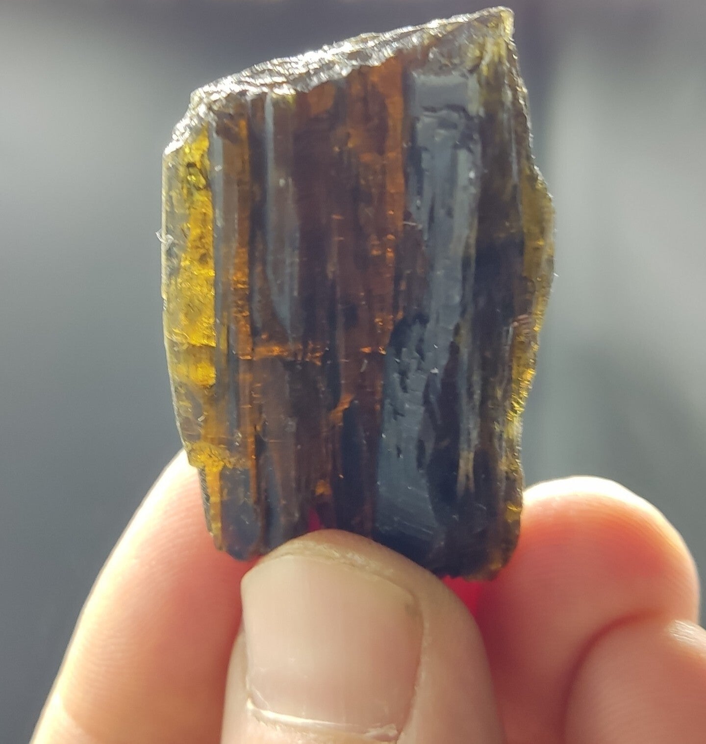 An aesthetic specimen of epidote crystal 28.5 grams