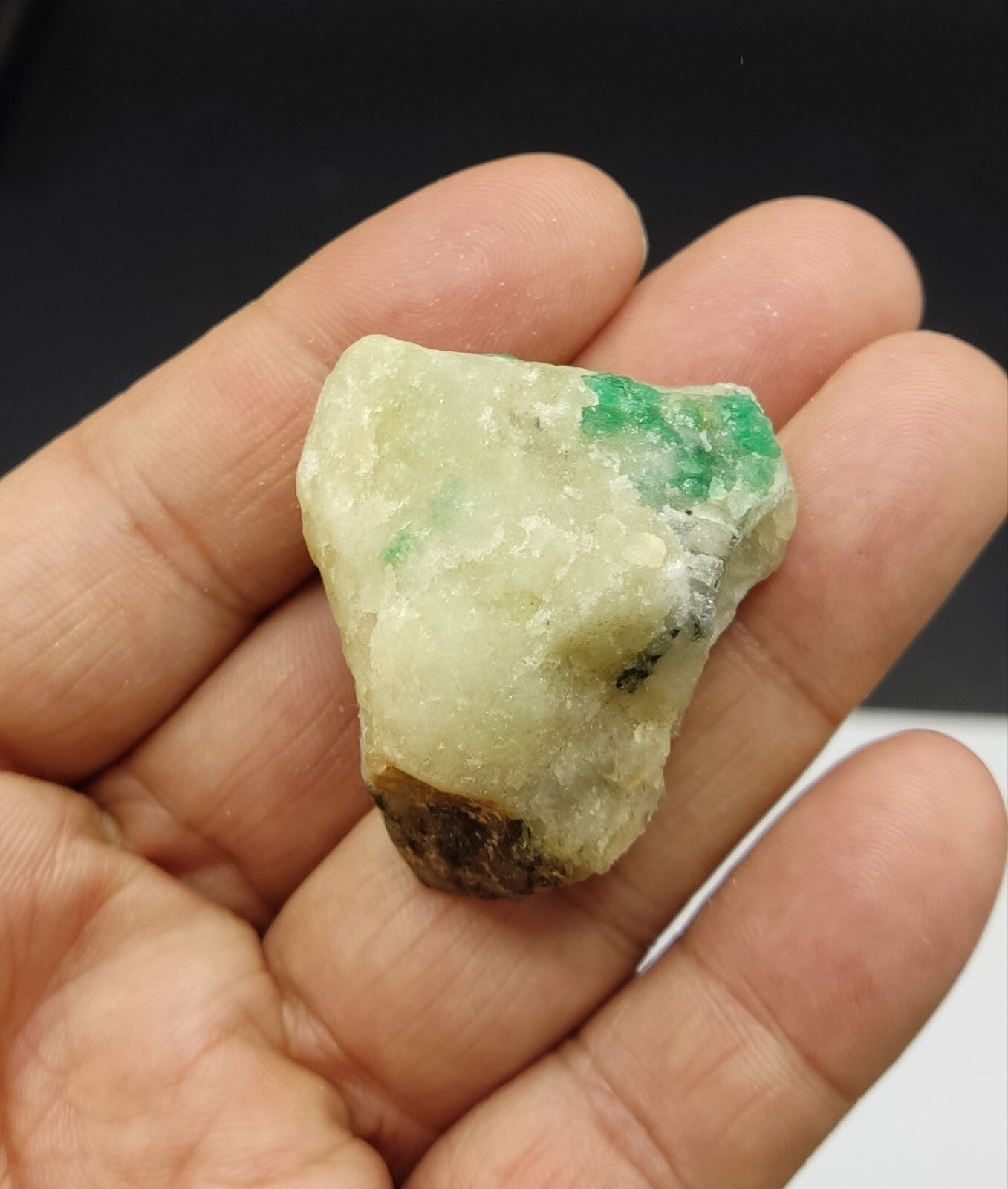 An Aesthetic miniature specimen of emerald in matrix 38 grams