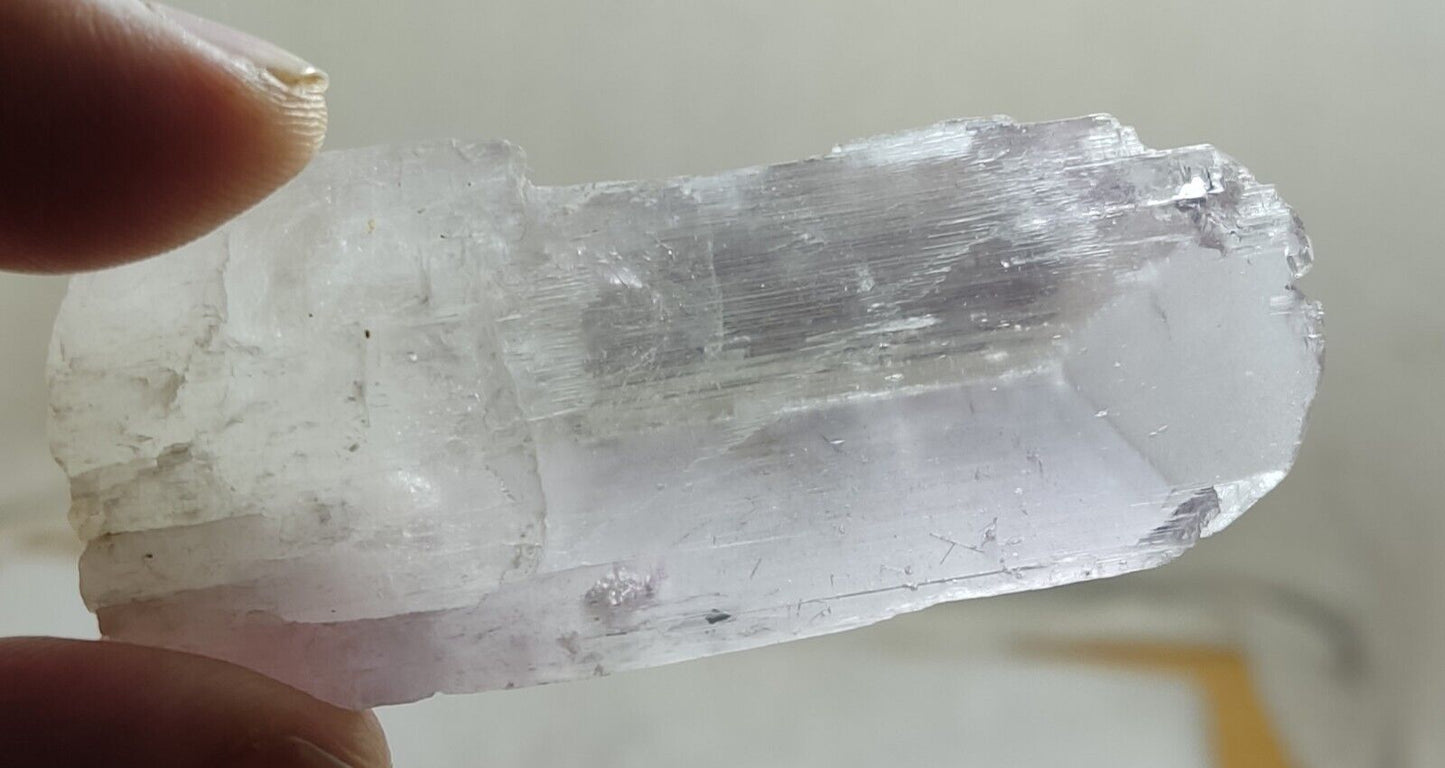 A very Aesthetic Natural spodumene kunzite triphane crystal 39 grams