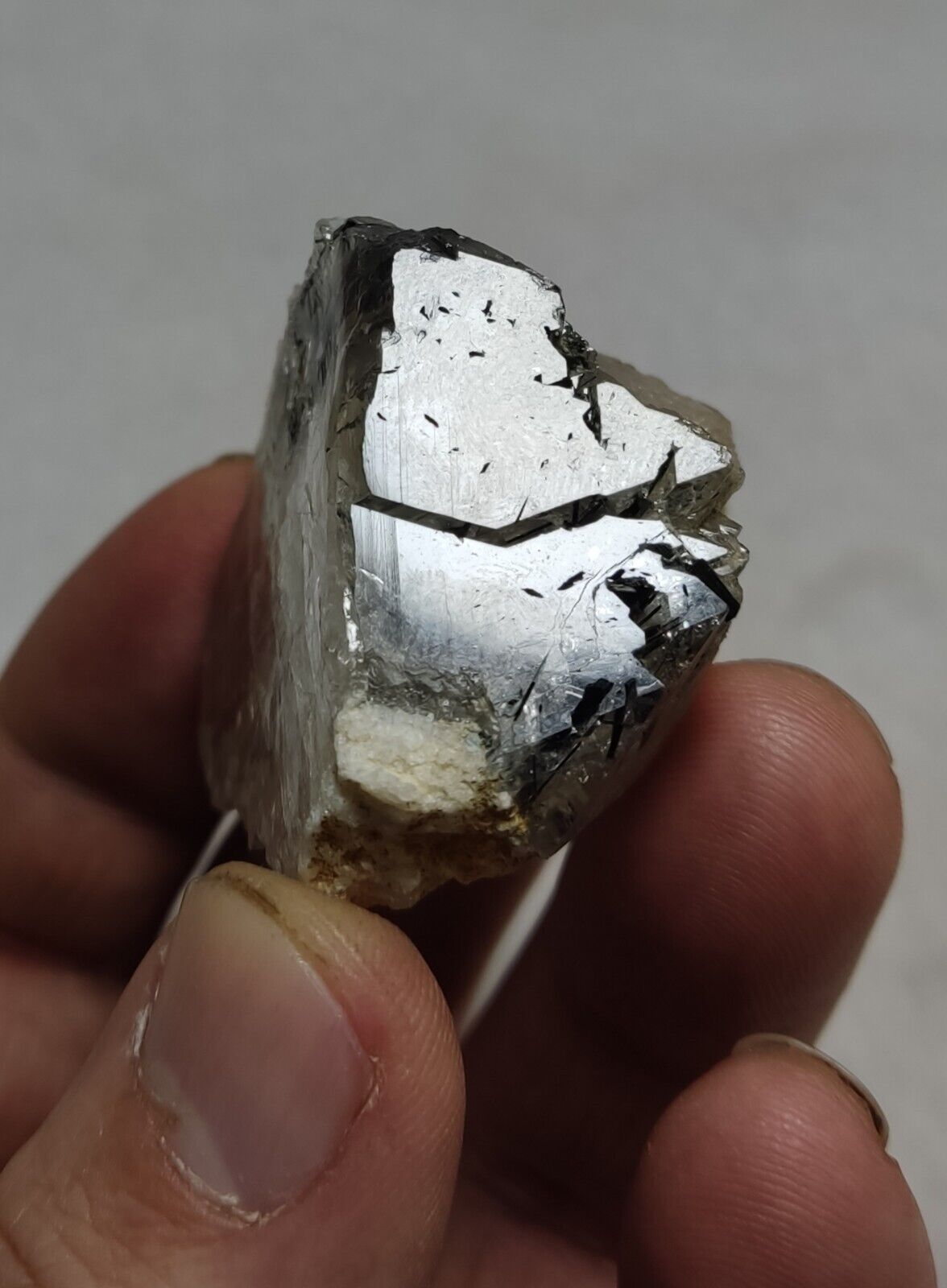 An Aesthetic Natural terminated Quartz crystal with unique inclusions 49 grams