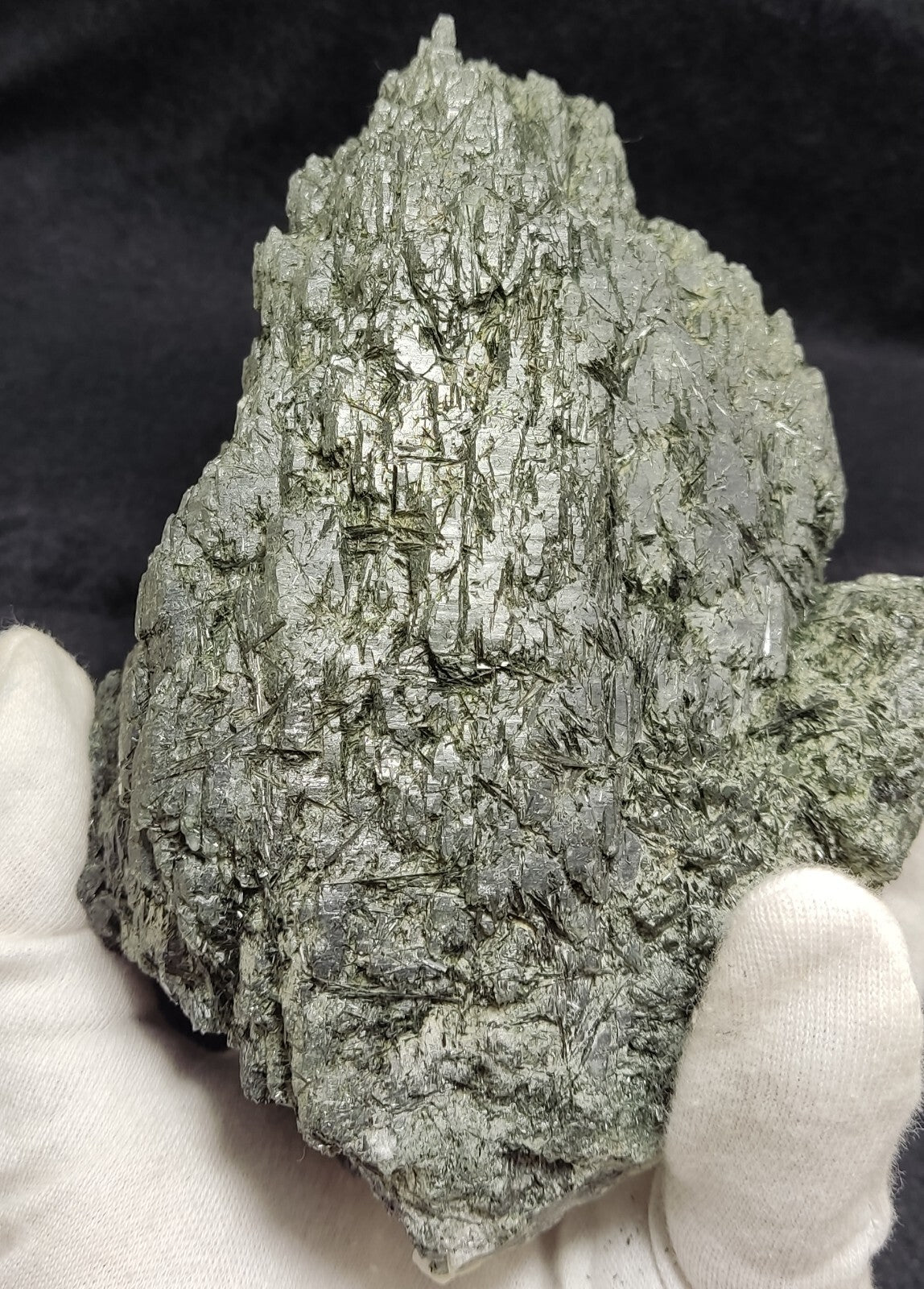 An Aesthetic Natural terminated Chlorite Quartz crystal specimen 1549 grams