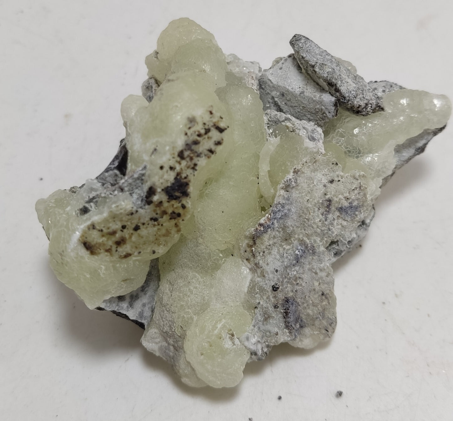 An Aesthetic Natural specimen of brucite with chromite 60 grams