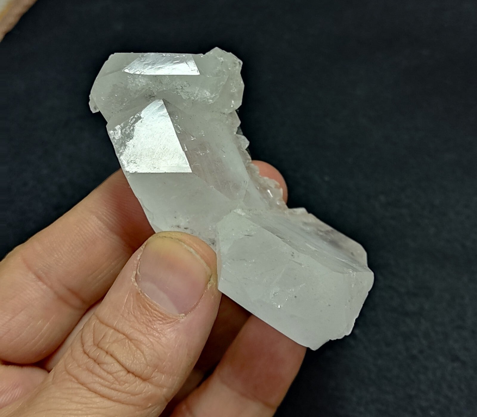 An Aesthetic terminated specimen of faden Quartz cluster 109 grams