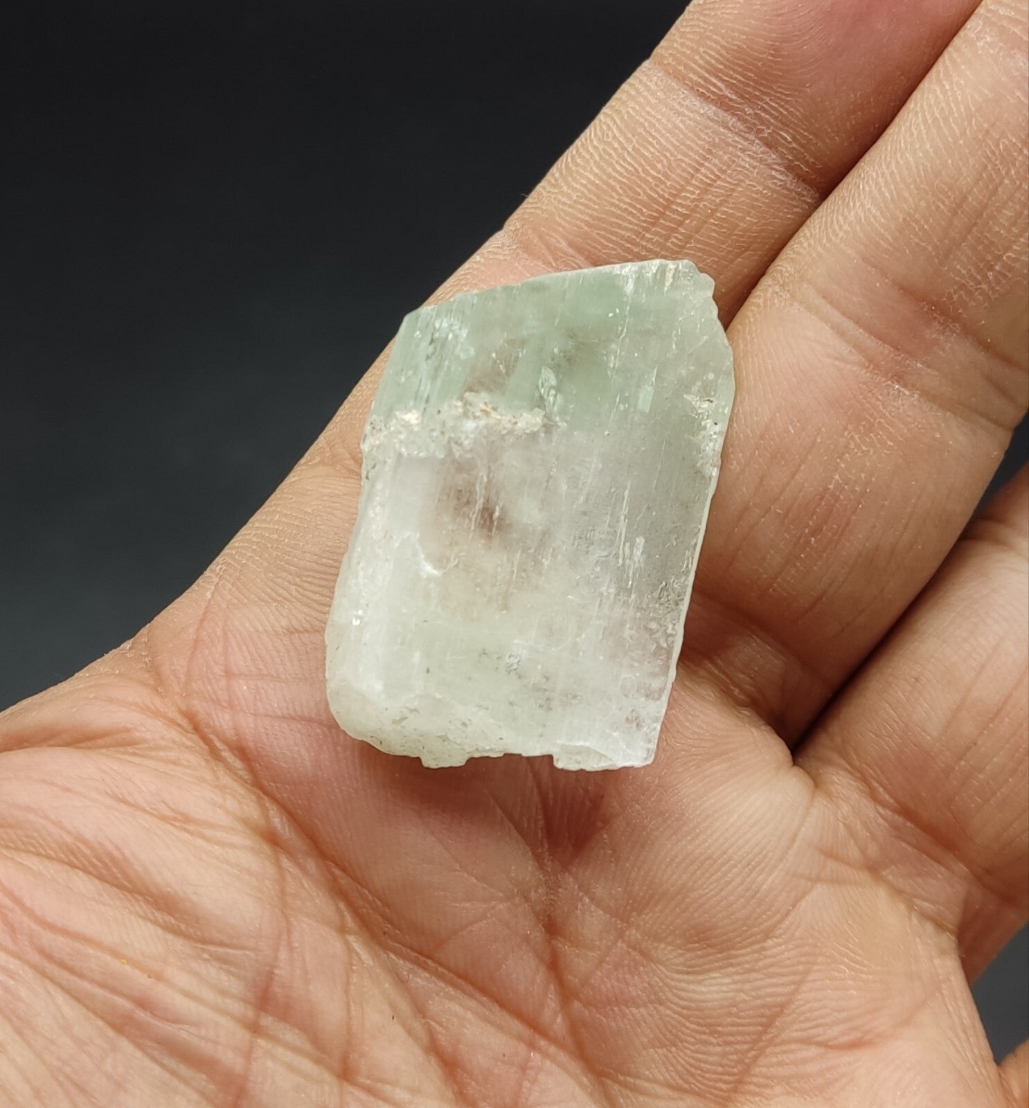 An Aesthetic terminated spodumene floater crystal specimen 22 grams