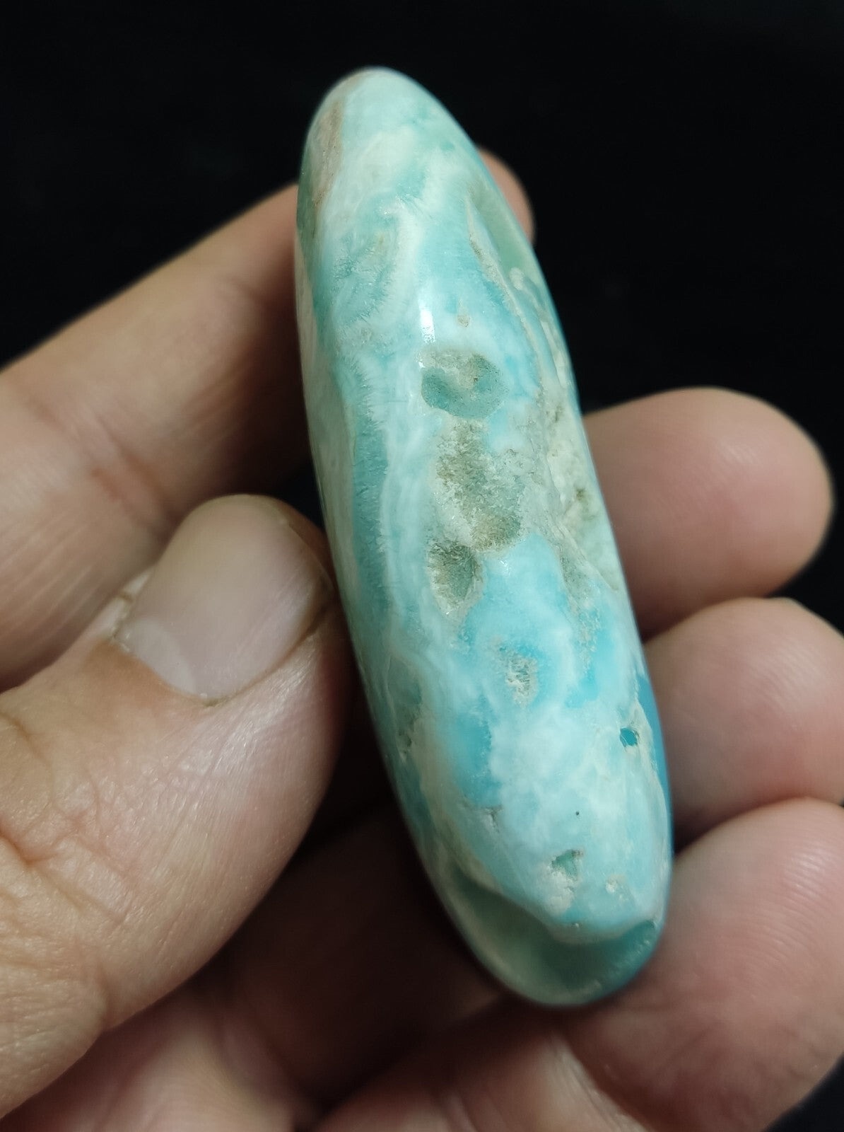 An amazing Blue color aragonite Palmstone 75 grams