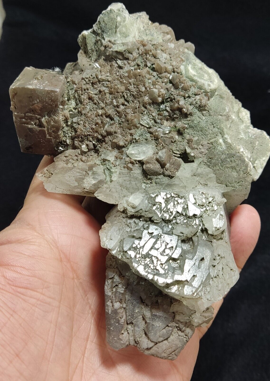 An Aesthetic specimen of quartz with Calcite and other minerals 679 grams