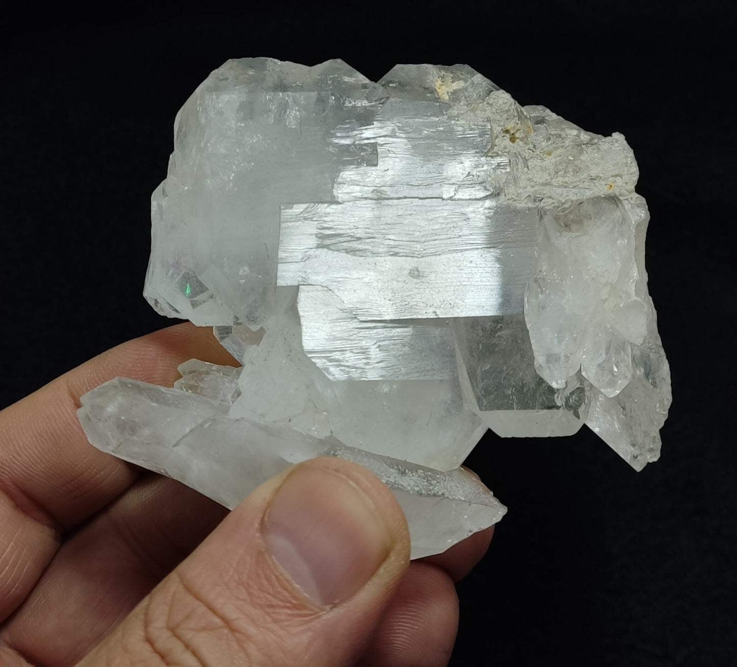 An amazing specimen of terminated faden Quartz crystal 190 grams