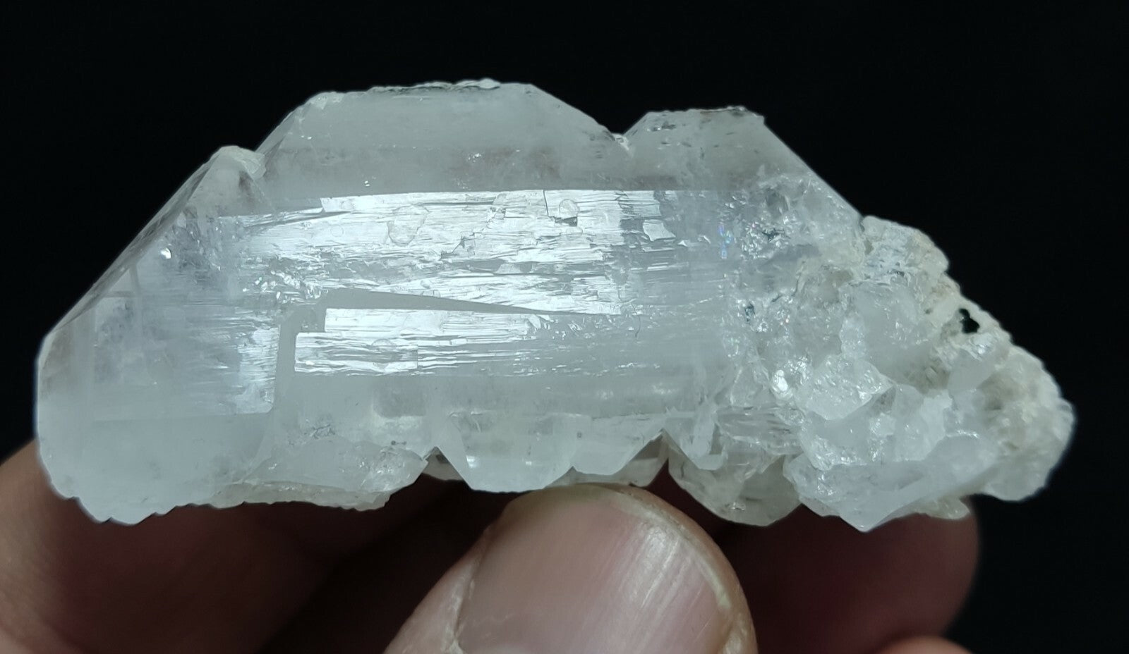 An amazing specimen of terminated faden Quartz crystal 32 grams