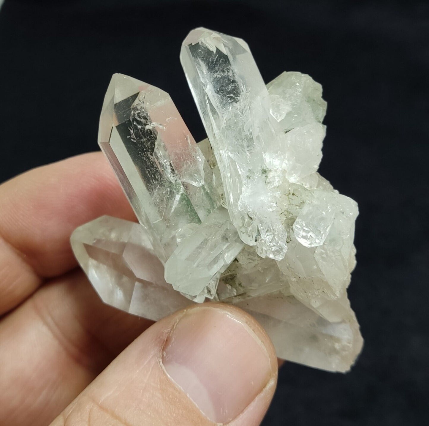 An Aesthetic Natural Quartz cluster with chlorite inclusions 63 grams