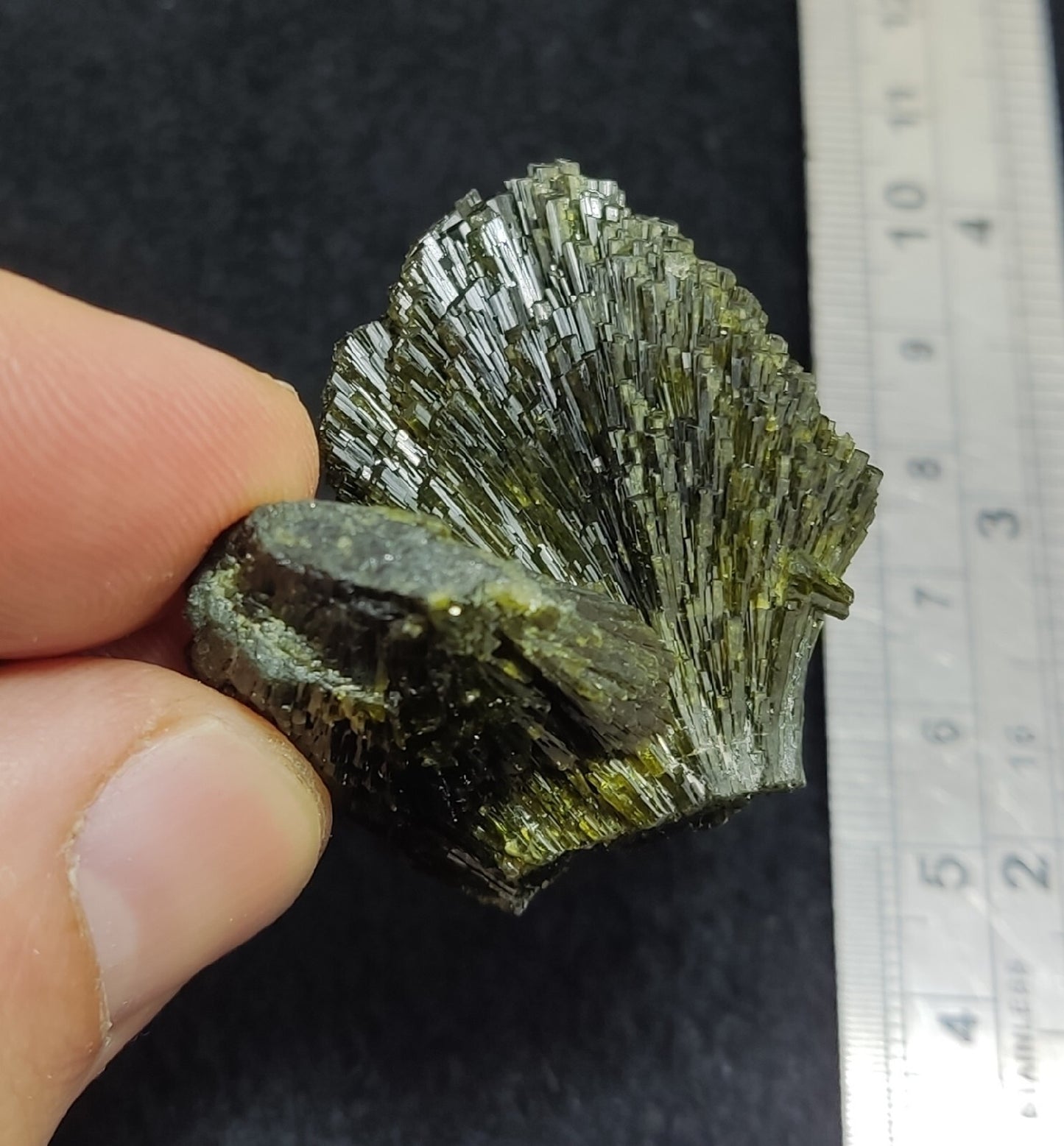Single natural Epidote Crystal spray formations 24 grams