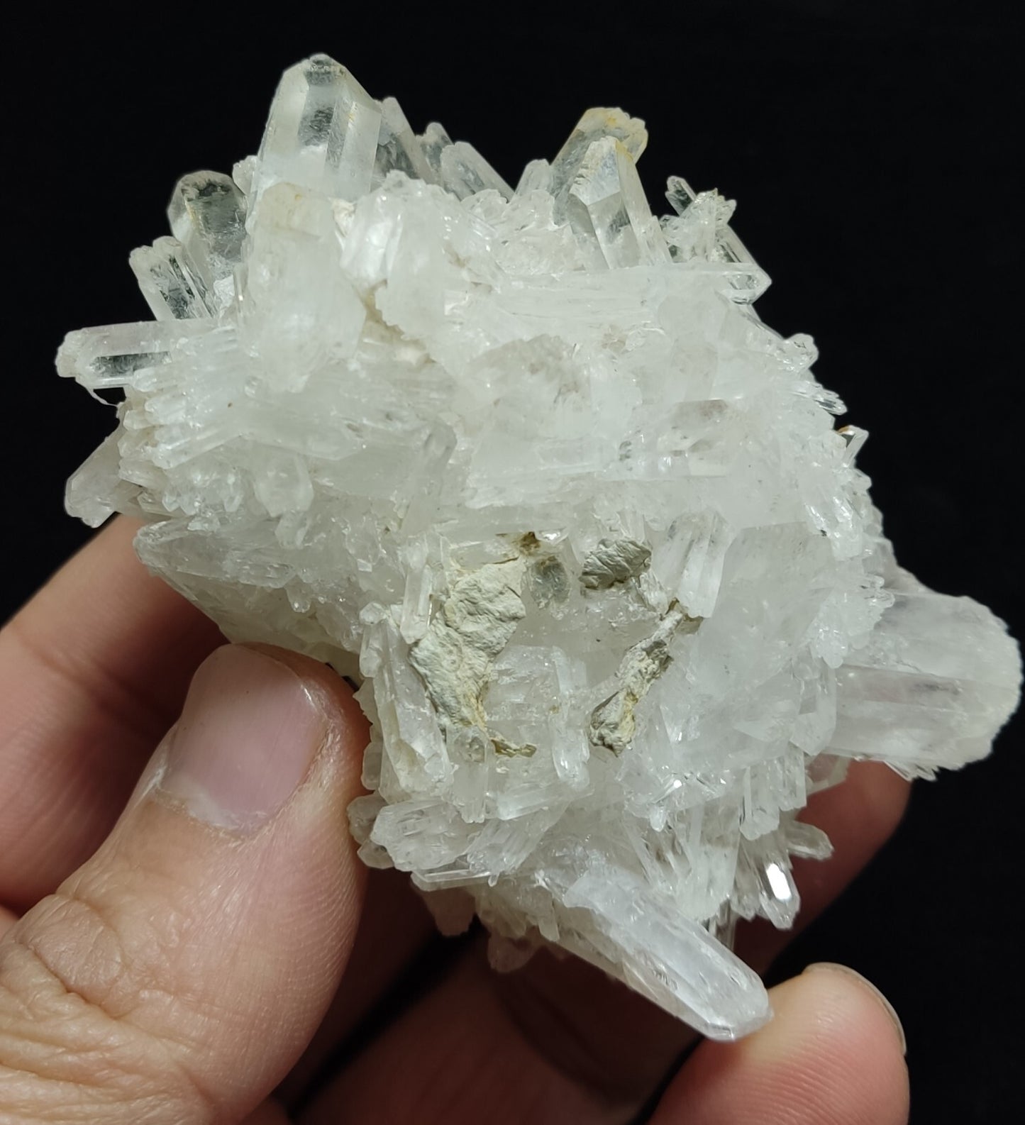 An Aesthetic terminated Quartz cluster 174 grams