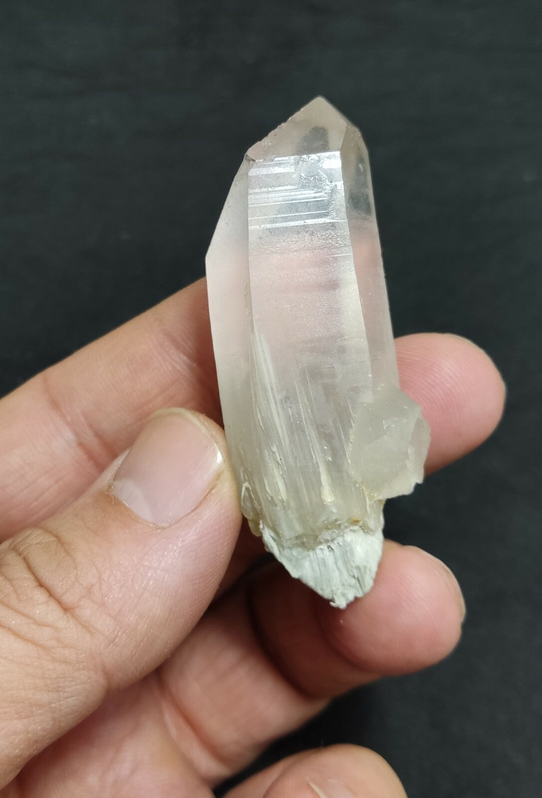 An amazing specimen of terminated Quartz crystal with unique inclusions 39 grams
