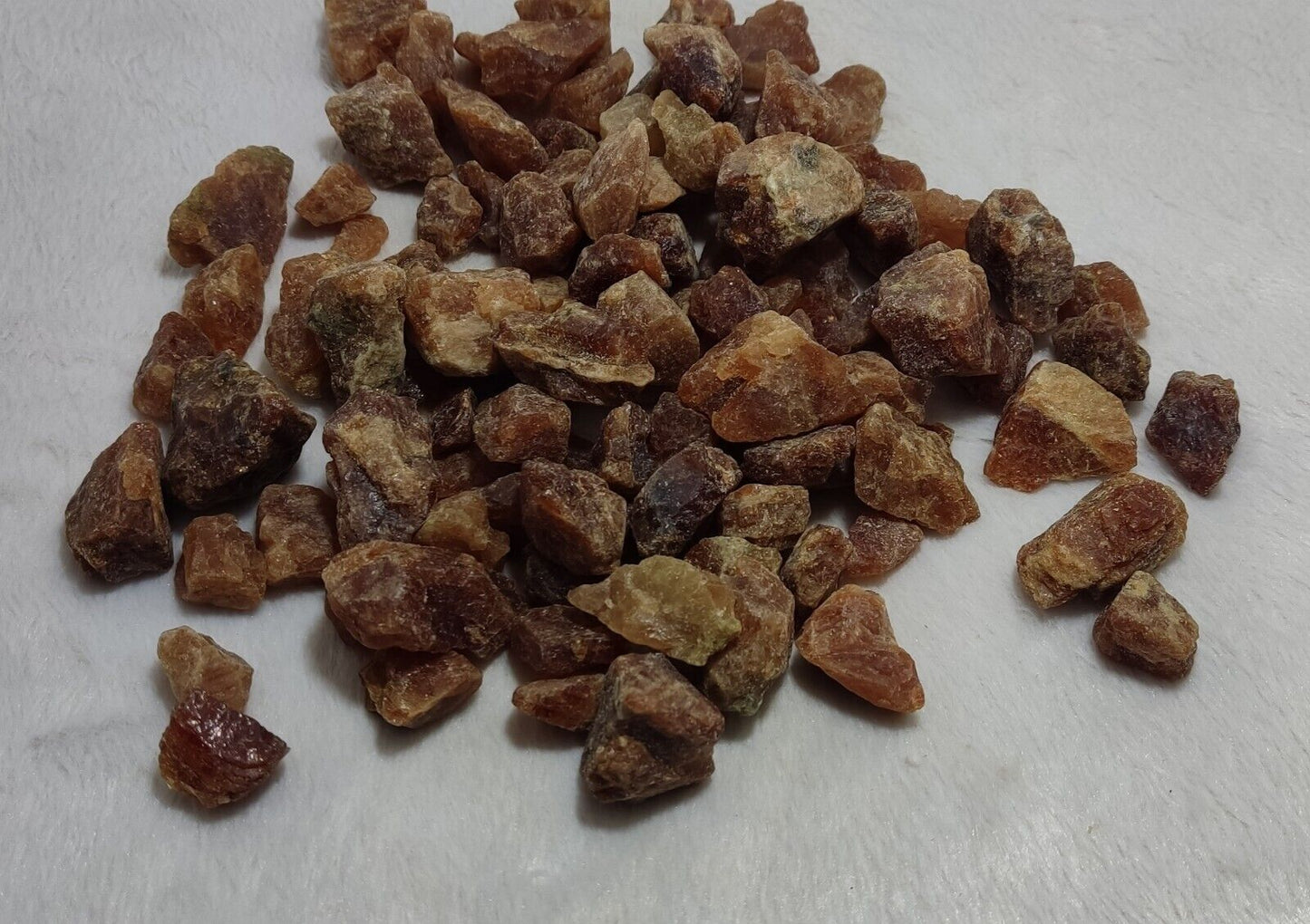 1000 grams lot of rough hessonite garnets