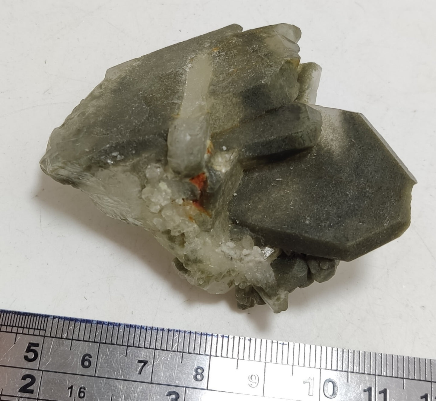 An Aesthetic Natural terminated quartz with Chlorite inclusions 82 grams