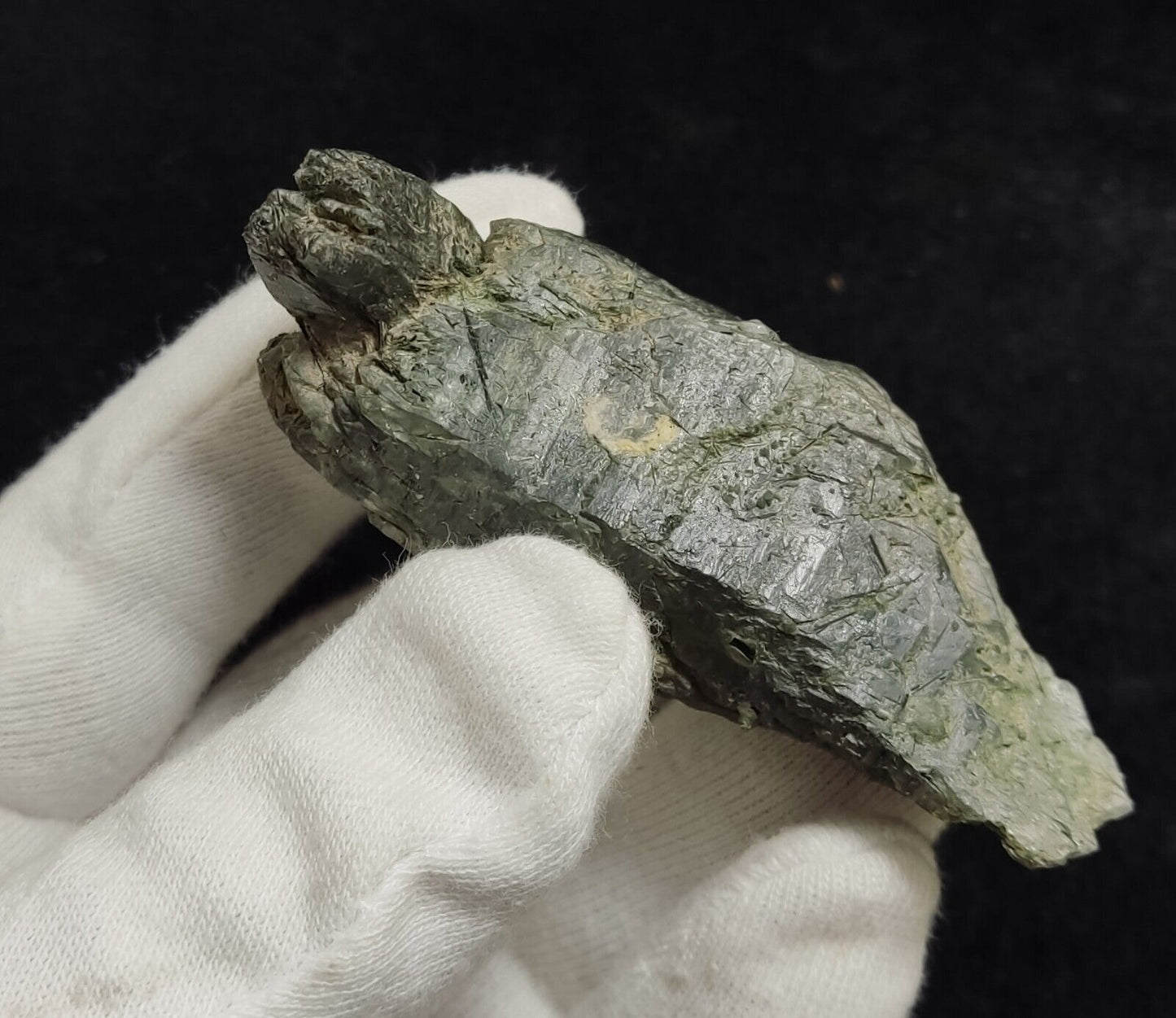 An Aesthetic Natural terminated Chlorite Quartz crystal specimen 91 grams