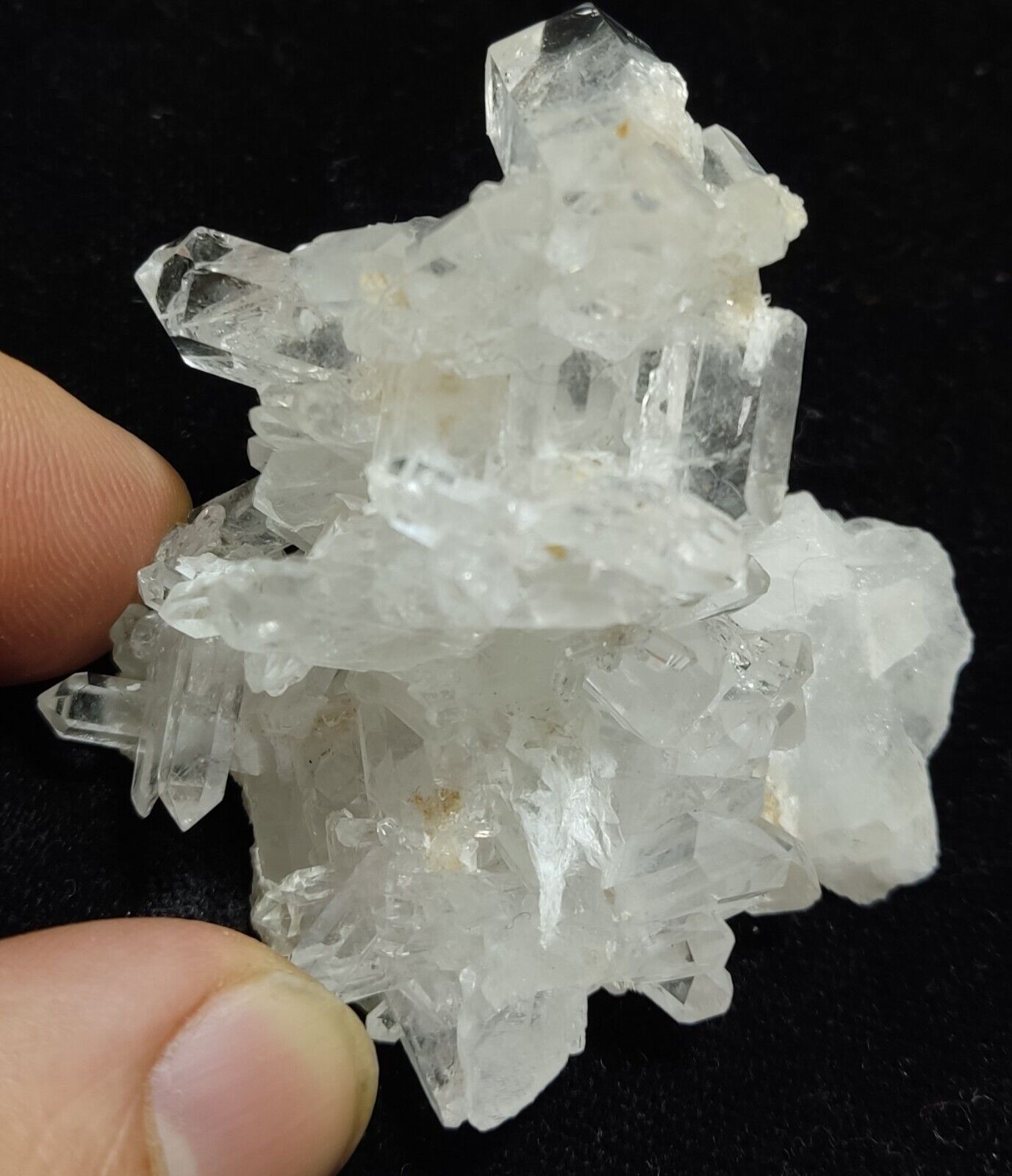 An Aesthetic Natural beautifully terminated Quartz cluster 52 grams