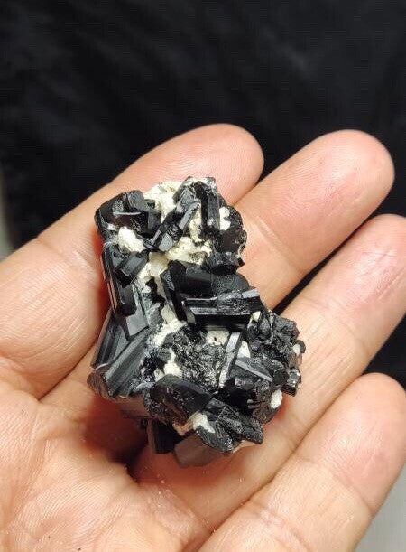 Black tourmaline cluster 38g, 5x3x2cm