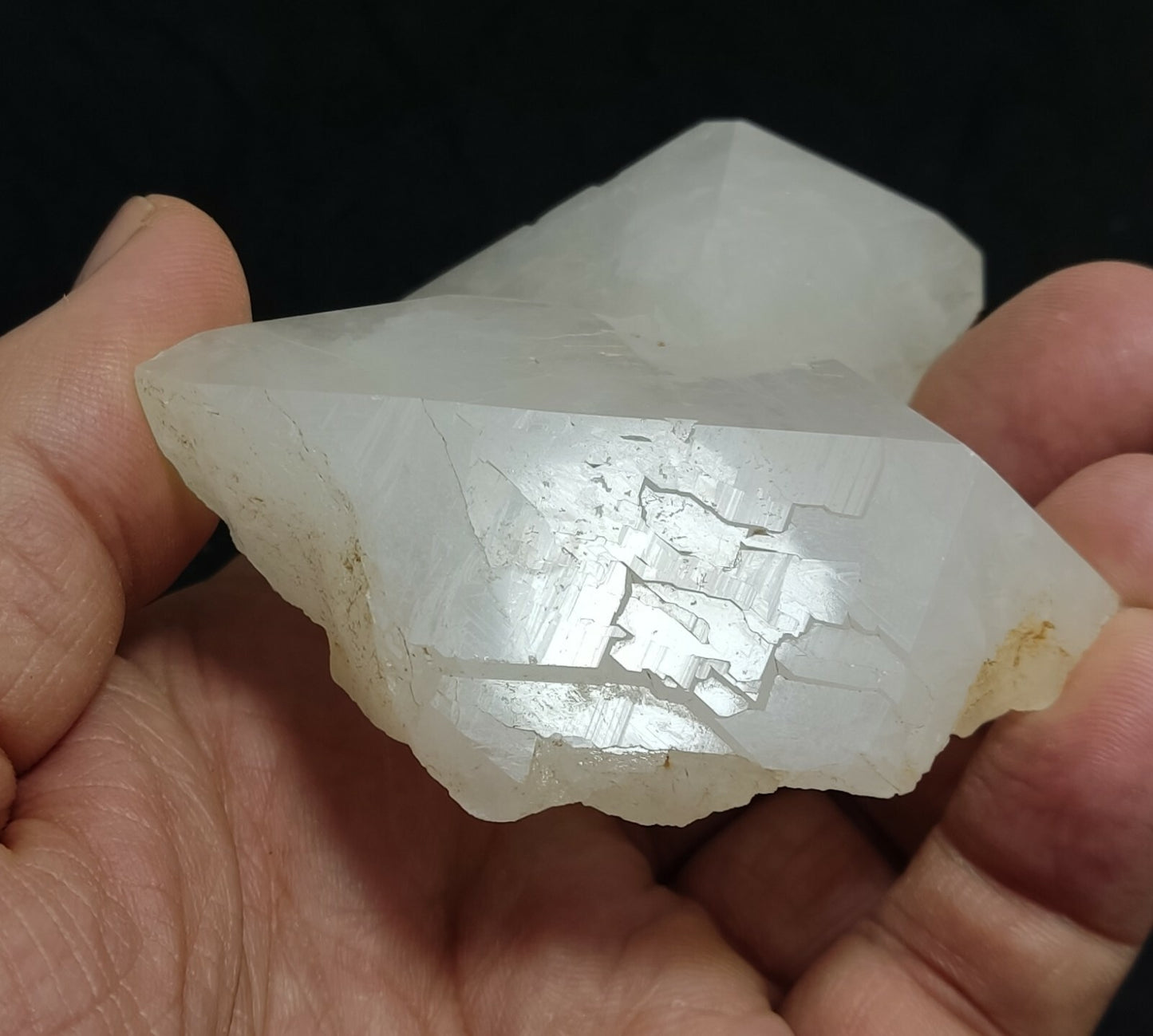 A very Aesthetic Natural beautifully terminated Quartz crystal 244 grams