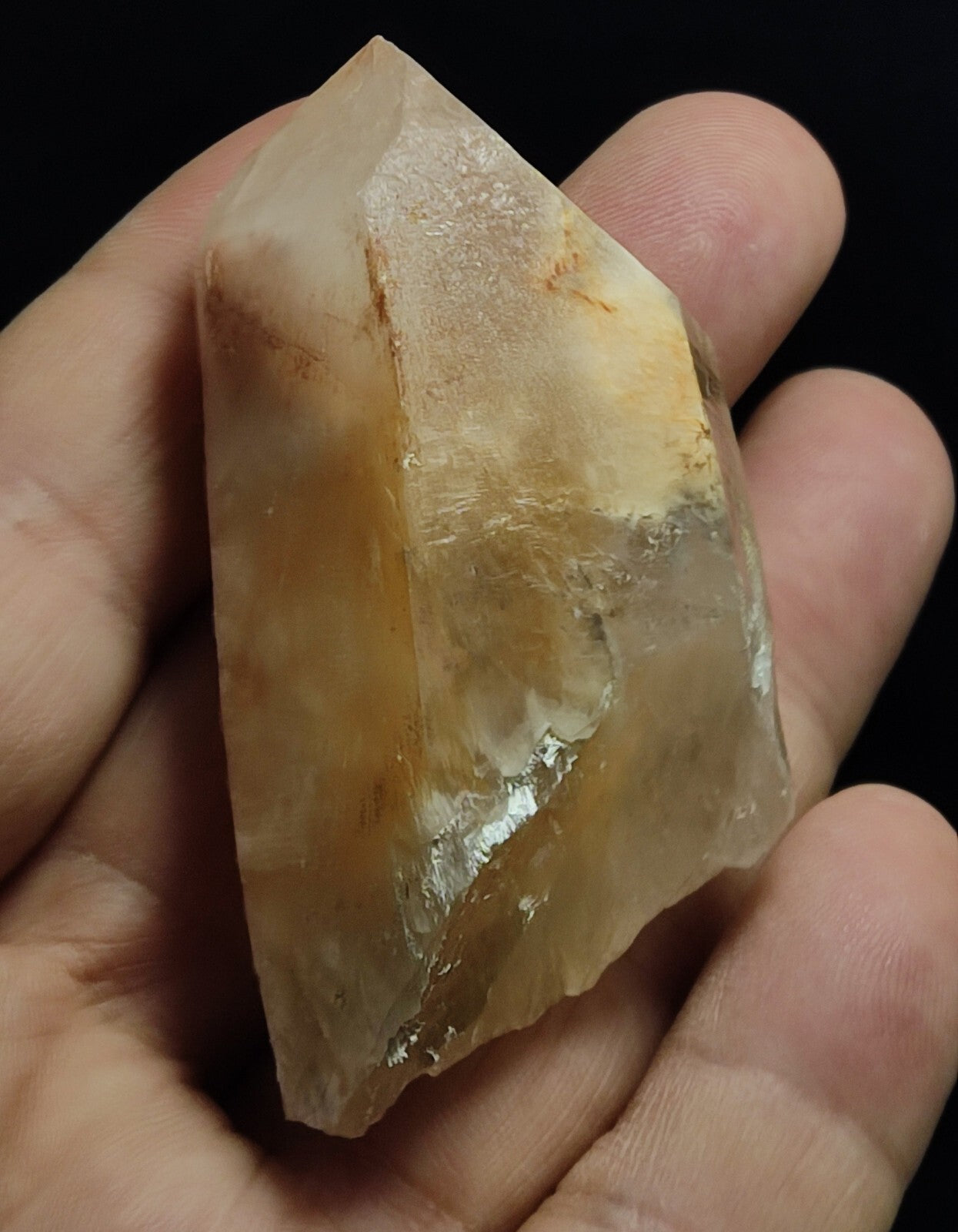 An amazing specimen of terminated amphibole included Quartz crystal 78