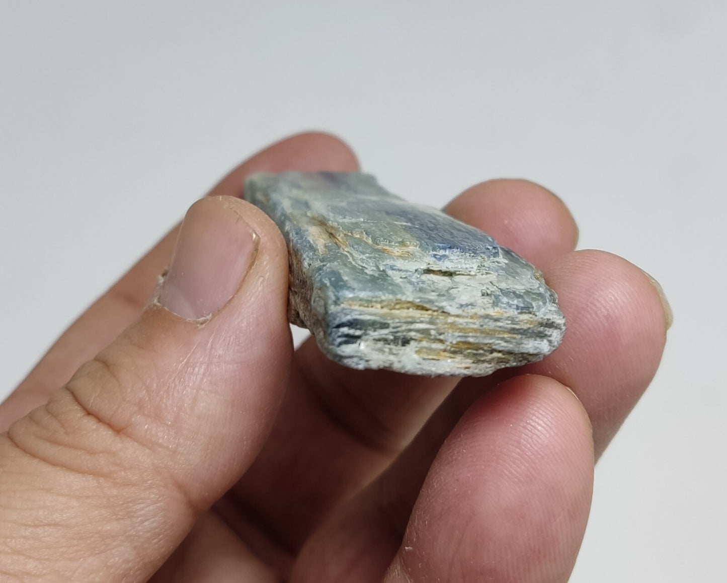 An Aesthetic specimen of blue kyanite crystal 69 grams