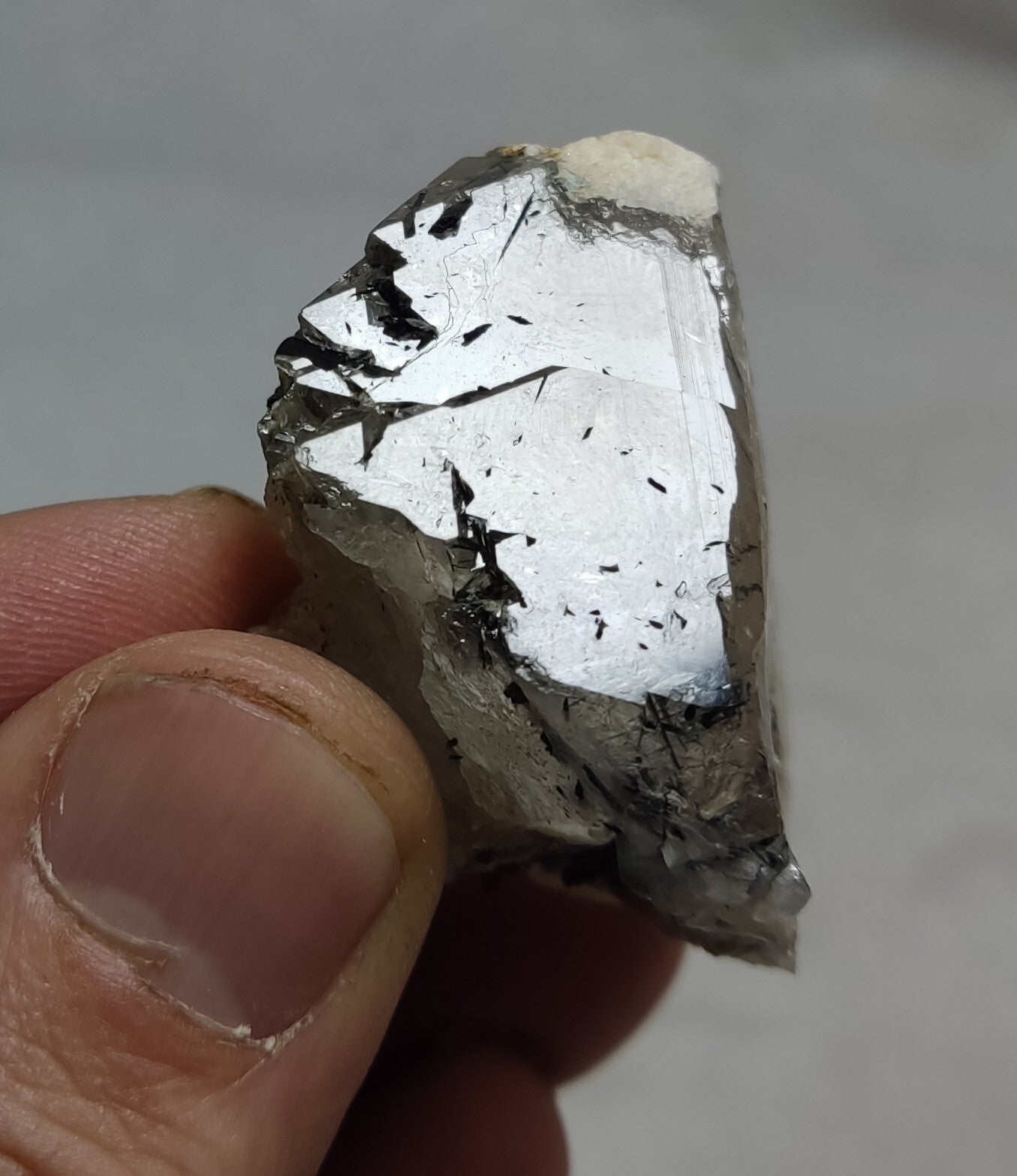 An Aesthetic Natural terminated Quartz crystal with unique inclusions 49 grams