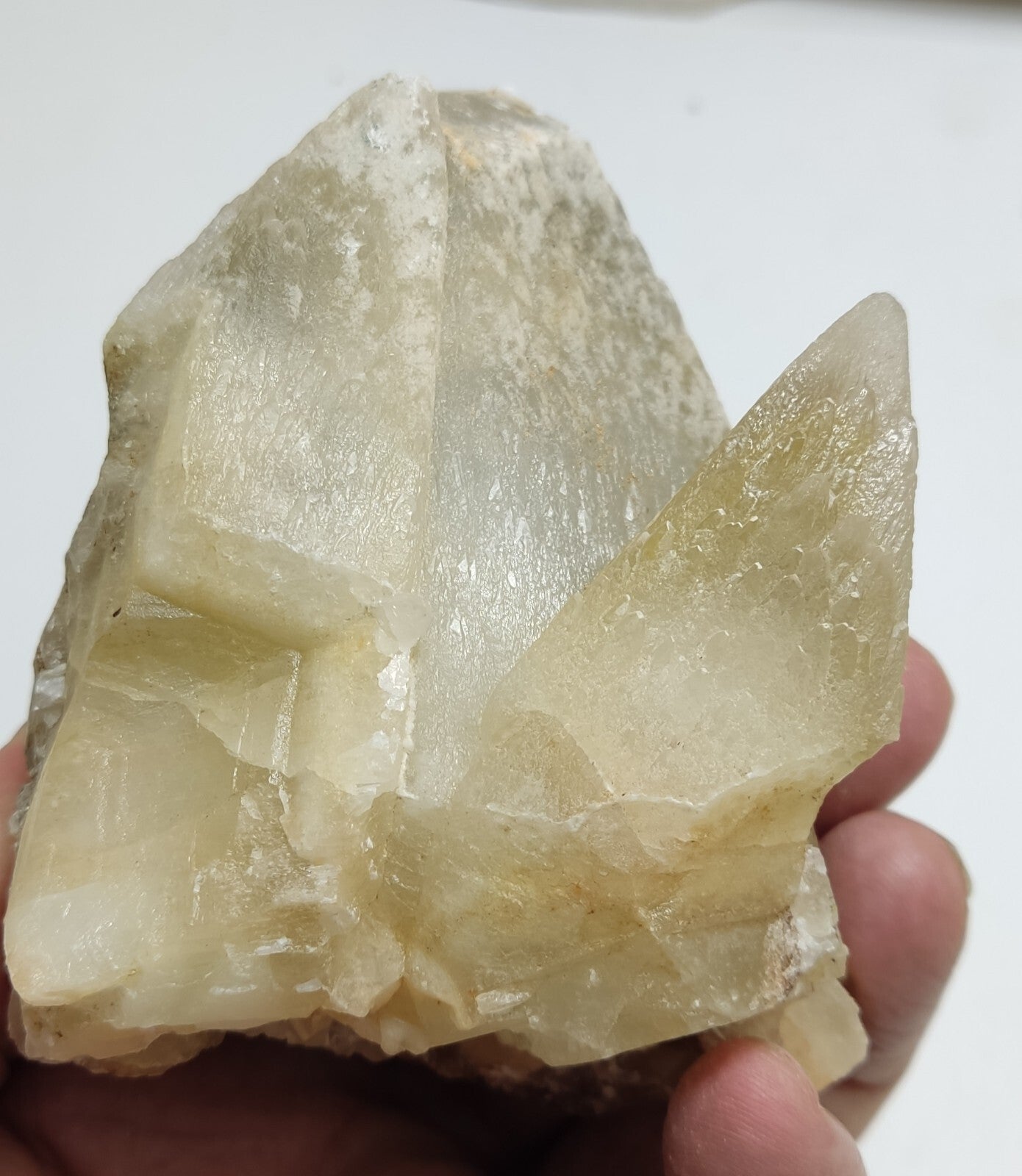 480 gram Natural beautifully terminated calcite