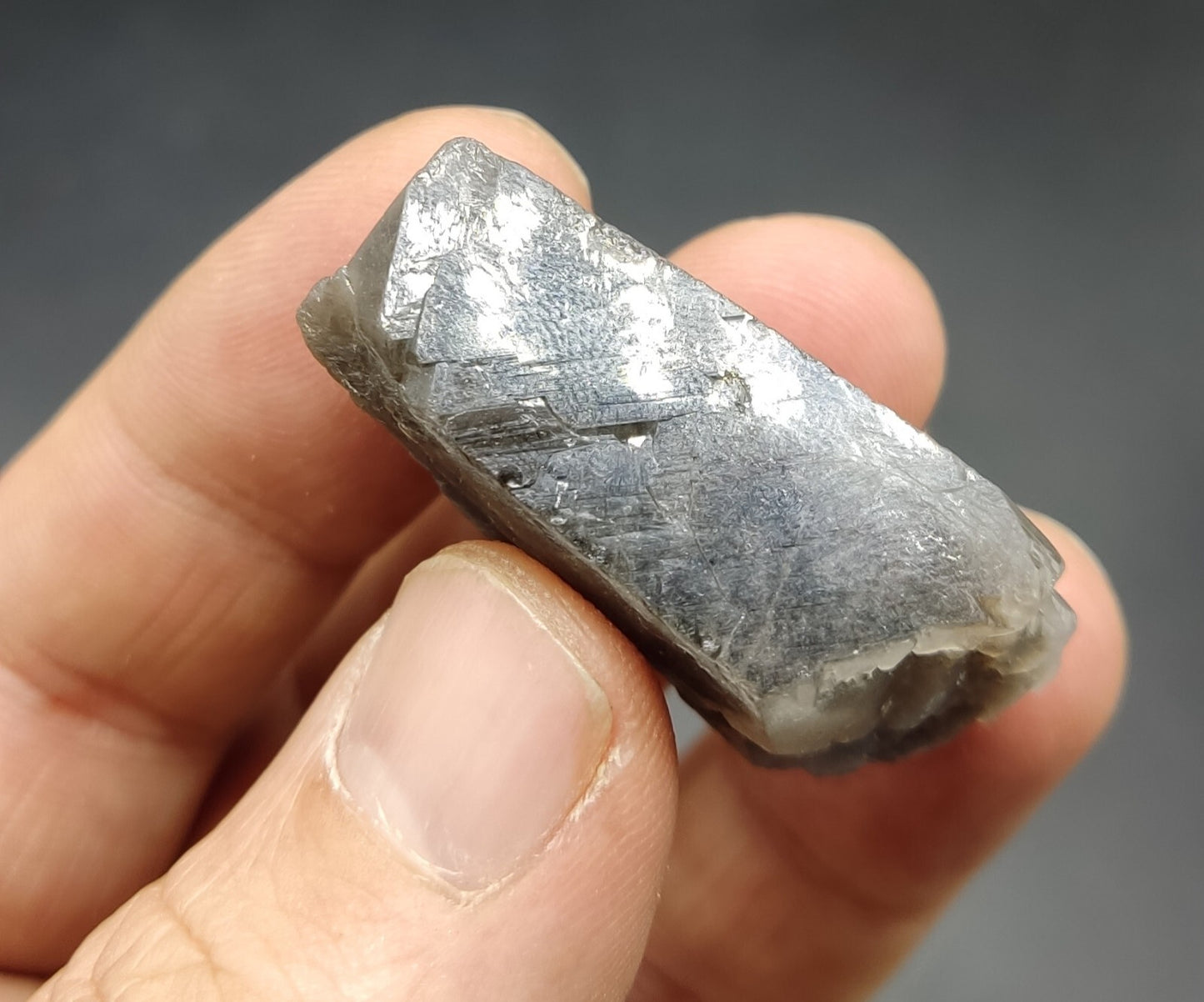 A very Aesthetic Natural terminated smoky Quartz crystal 23 grams