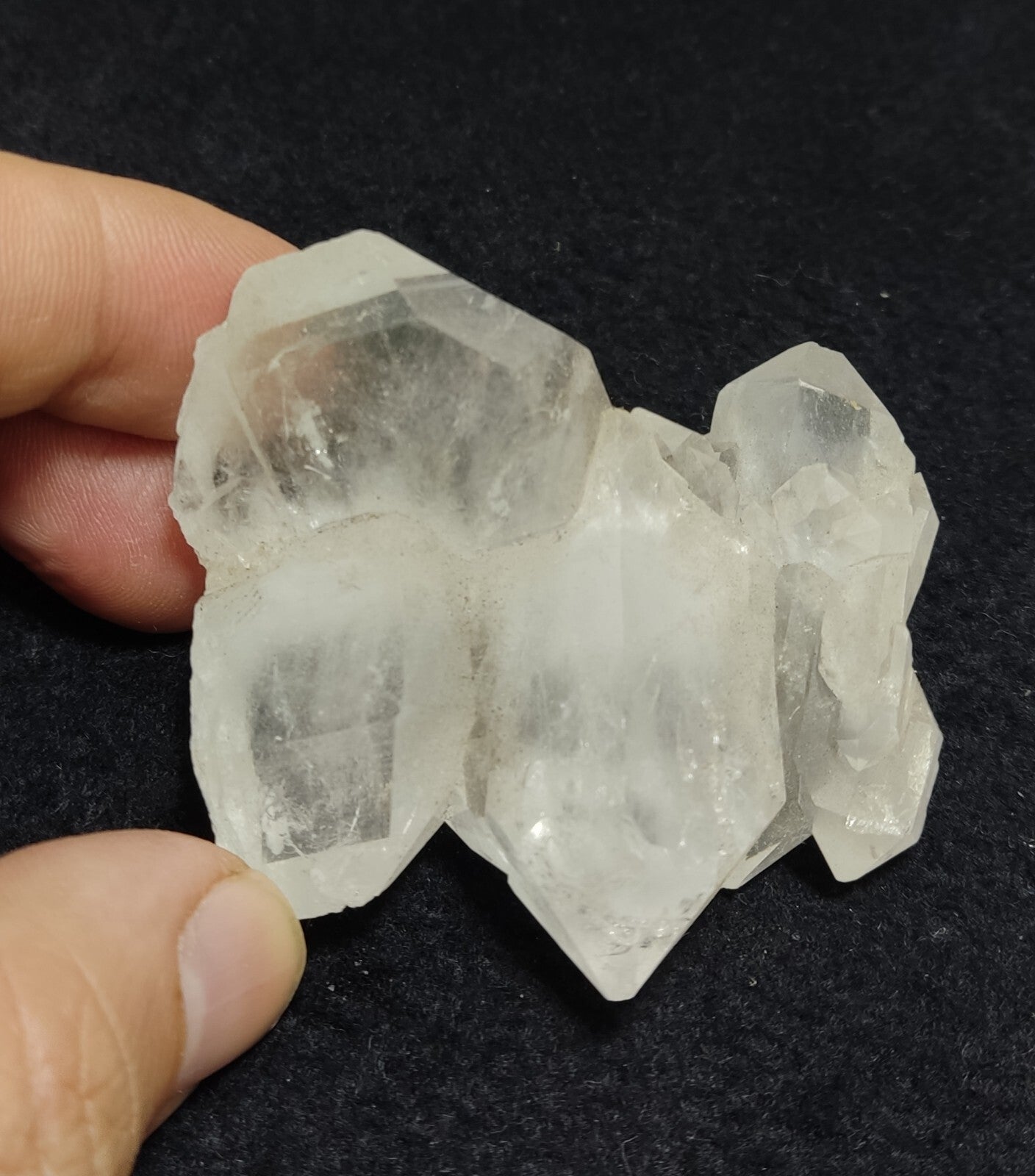 An Aesthetic terminated specimen of faden Quartz cluster 87 grams