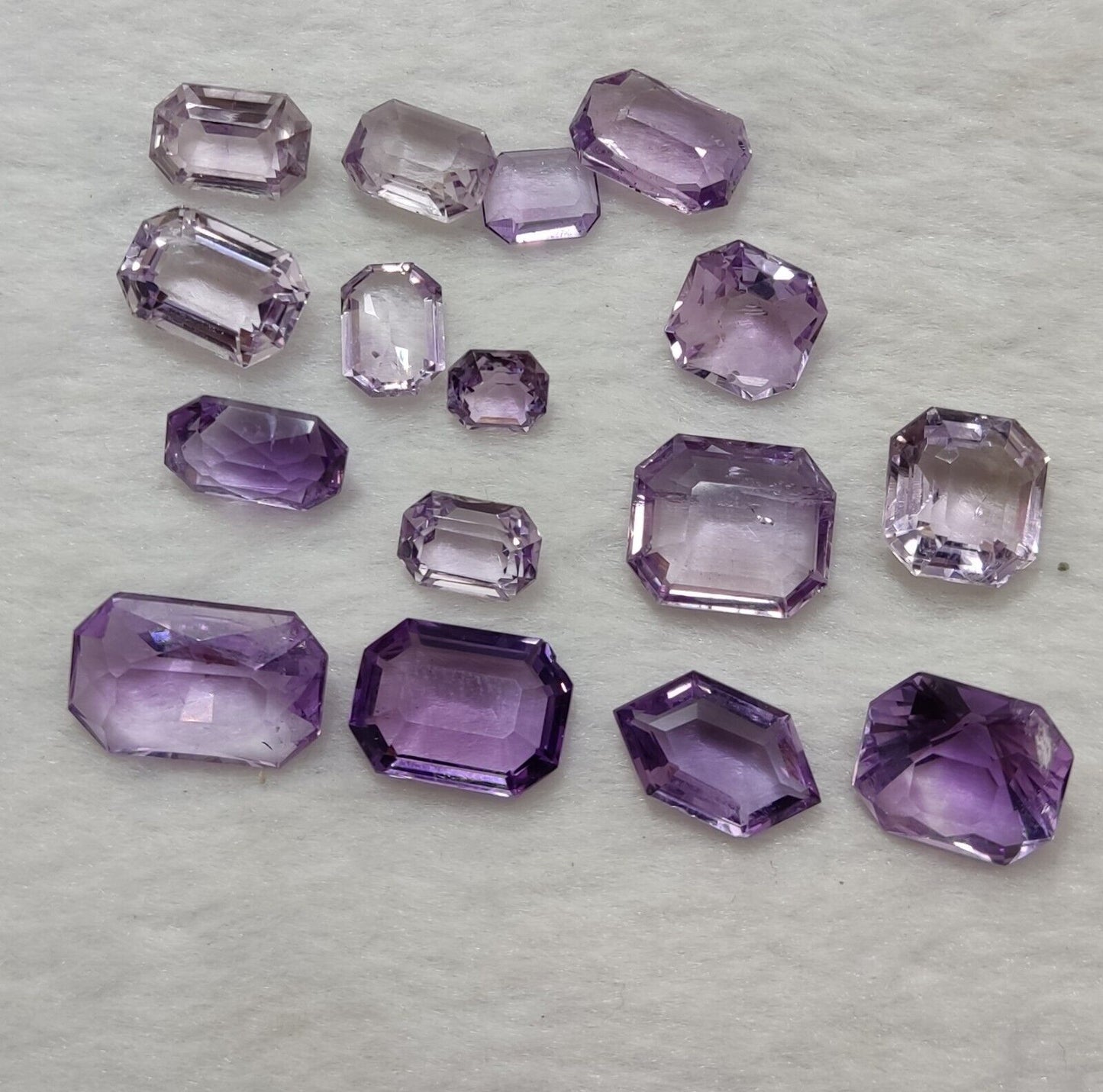 80 Carats Amethyst gemstones