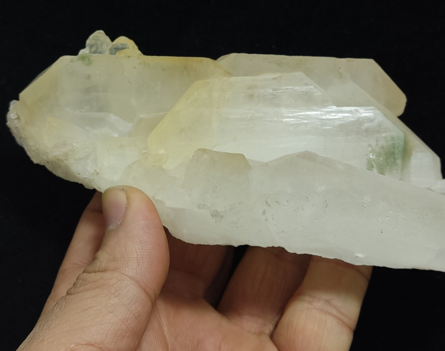 Natural beautifully terminated Quartz with Chlorite Inclusions 396 grams