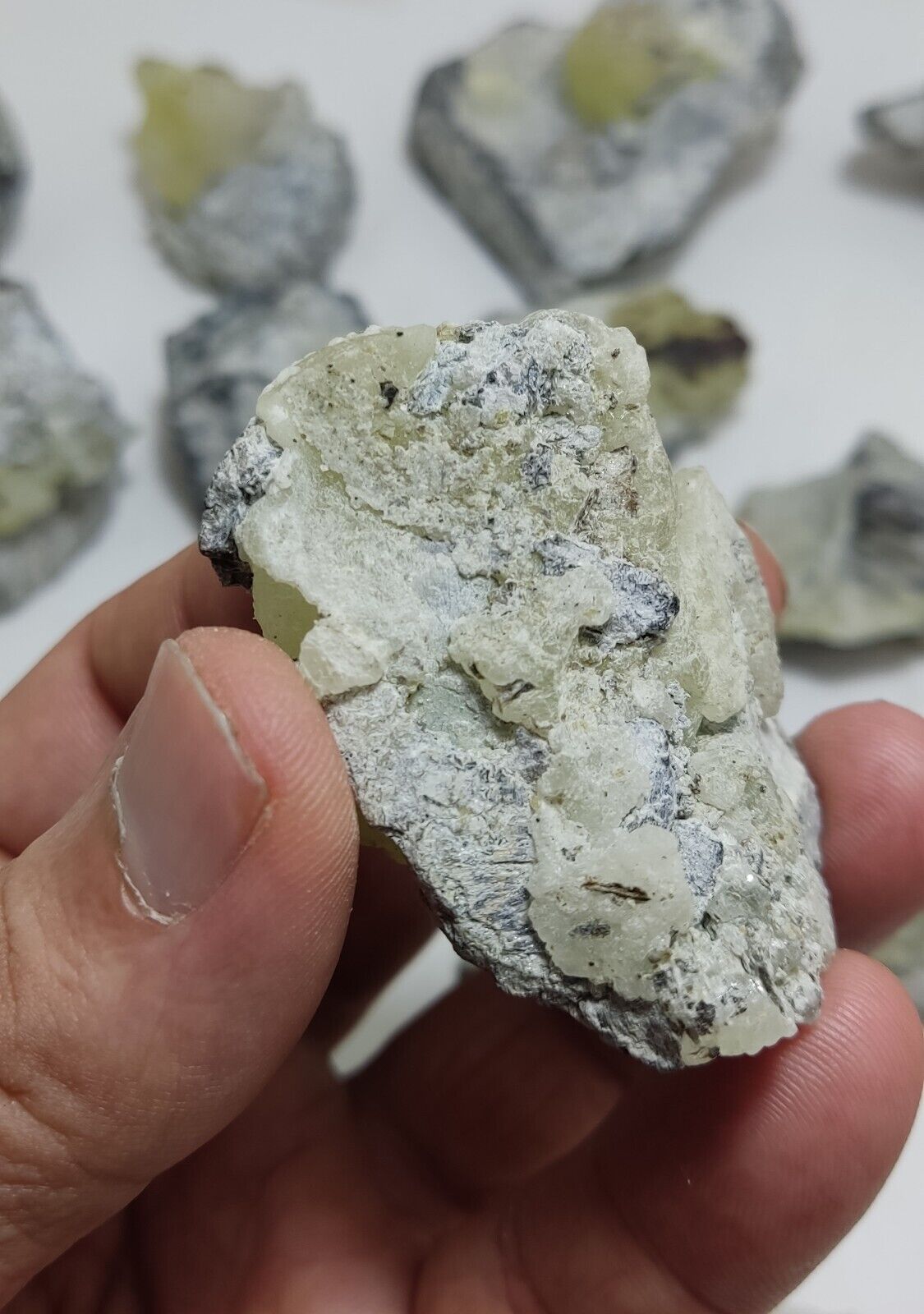 1130 grams Brucite on matrix with chromite
