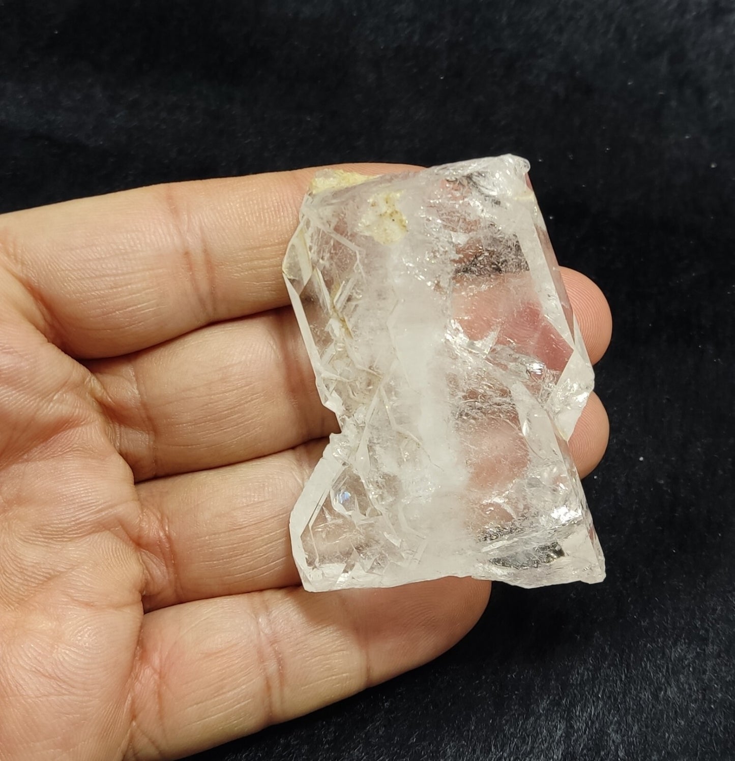 An amazing specimen of terminated faden Quartz crystal 73 grams
