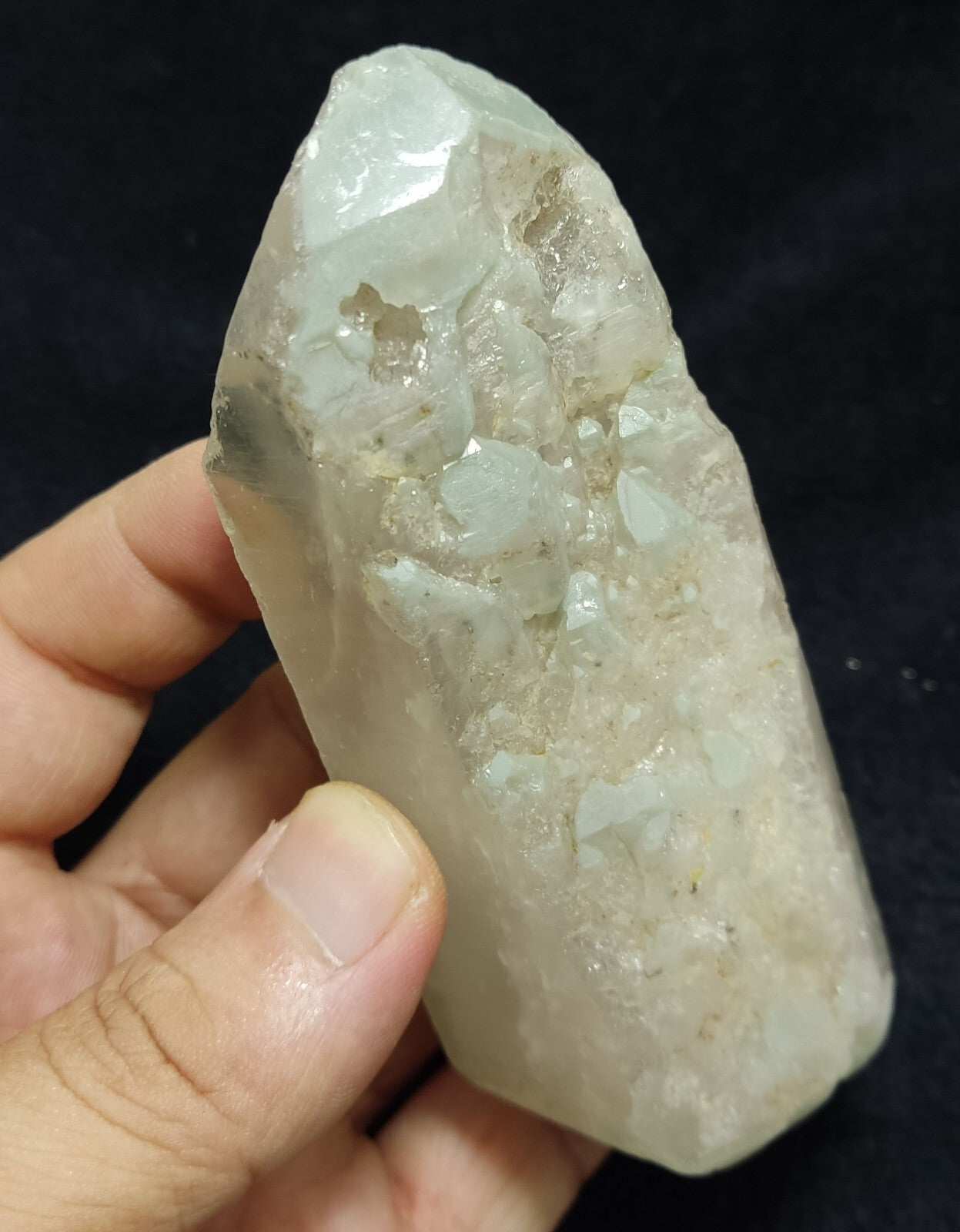 An Aesthetic terminated specimen of Quartz crystal 335 grams