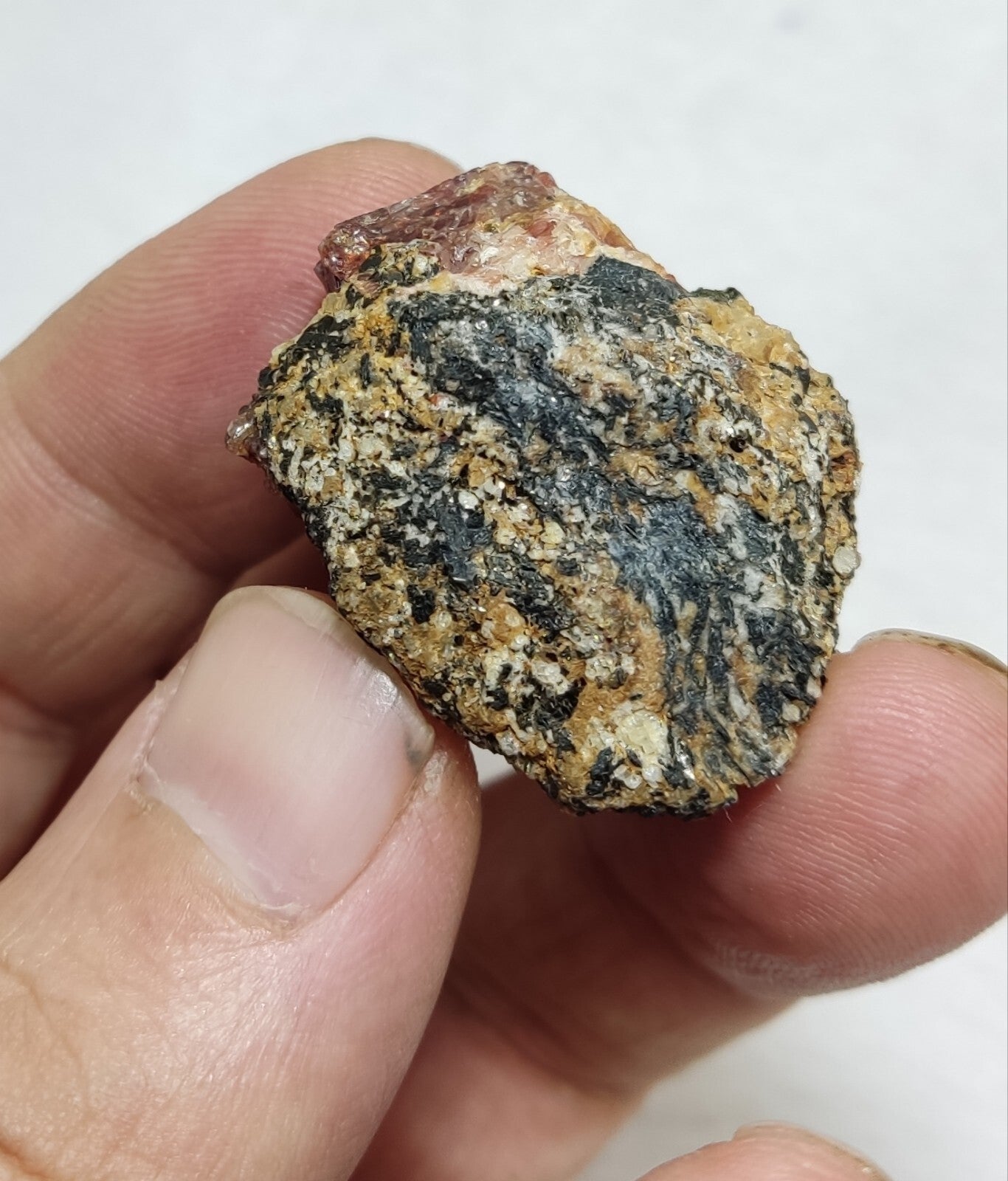 An Aesthetic specimen of zircon crytsal with biotite 29 grams