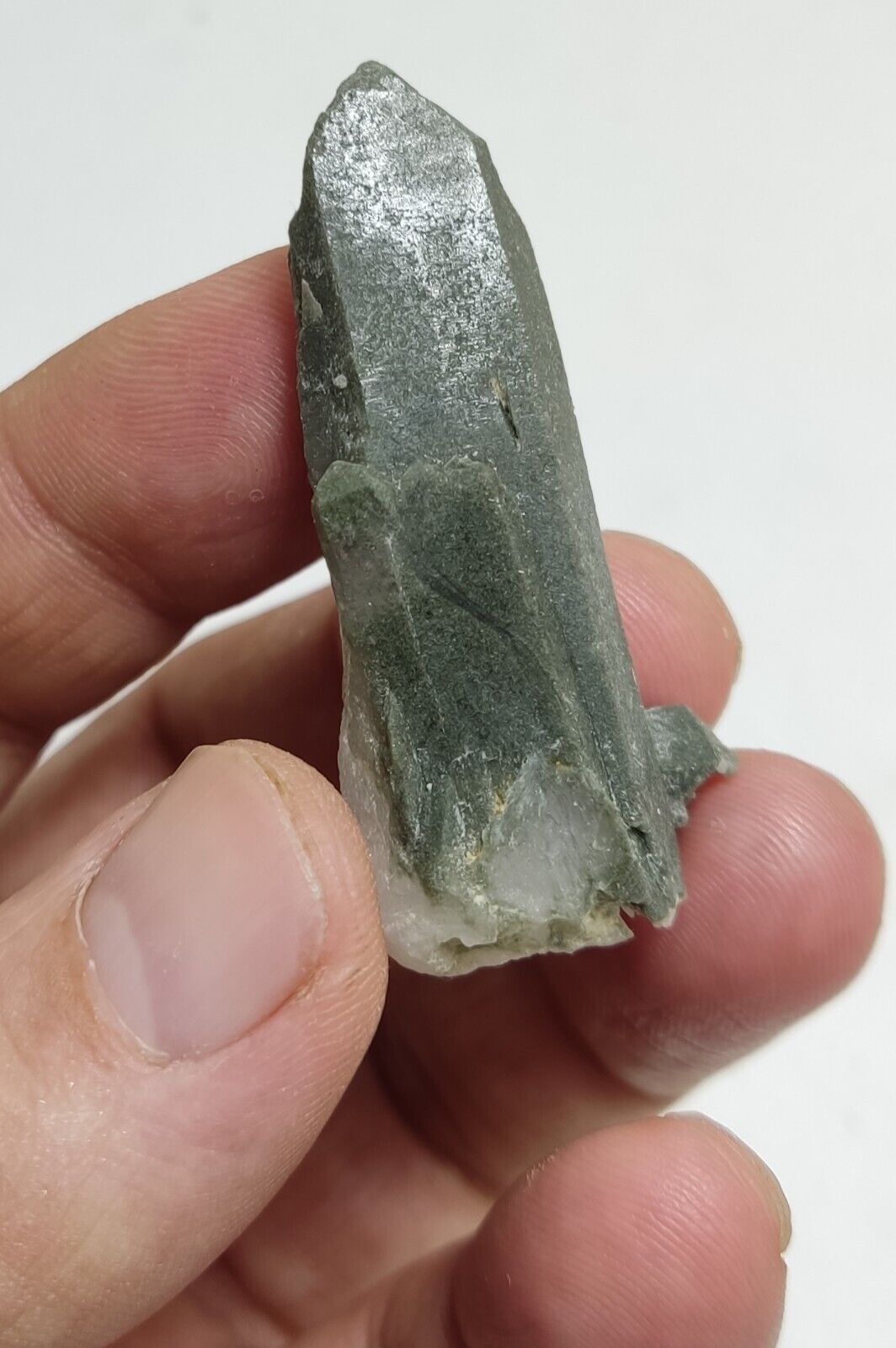 An Aesthetic Natural beautifully terminated Chlorite Quartz crystal 17 grams