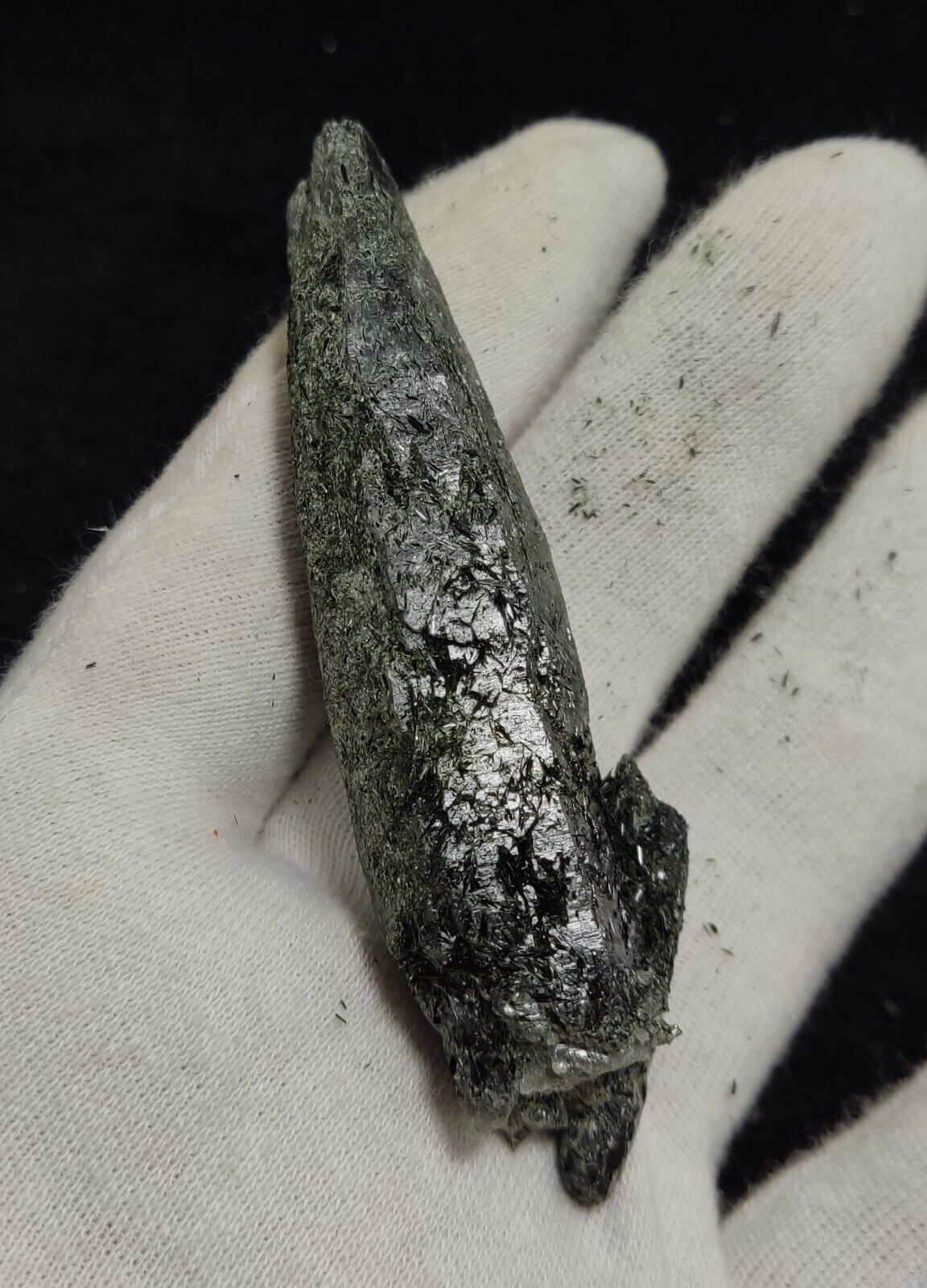 An Aesthetic Natural terminated Chlorite Quartz crystal specimen 43 grams