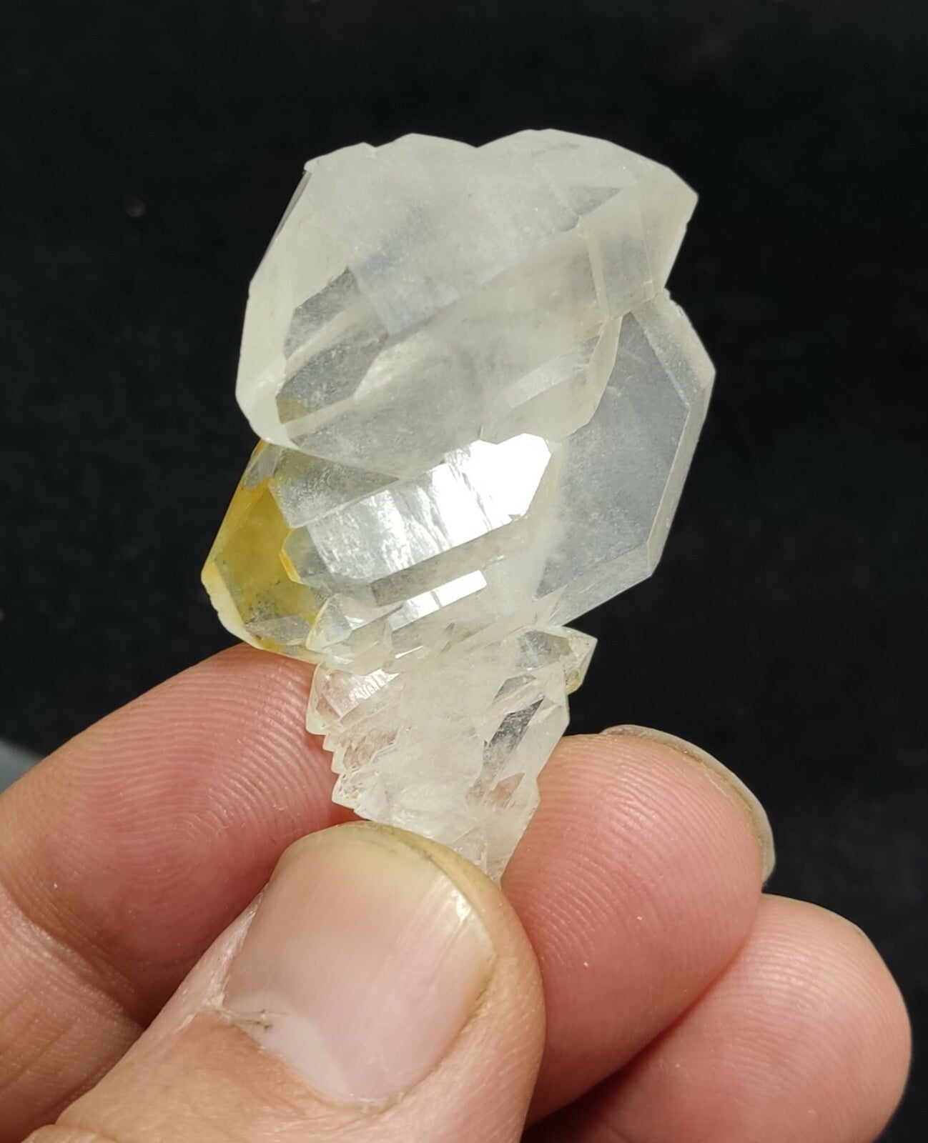 An amazing specimen of terminated faden Quartz crystal 19 grams